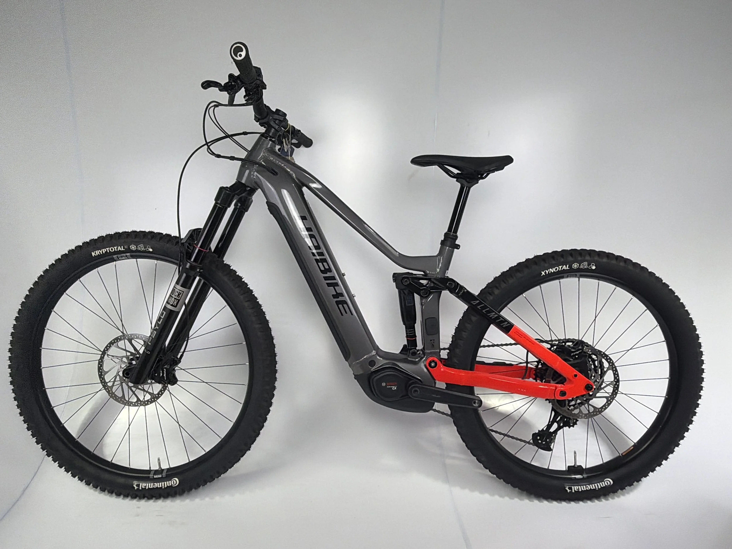 3_425 - 02 Non-Drive Side Full Bike.jpg