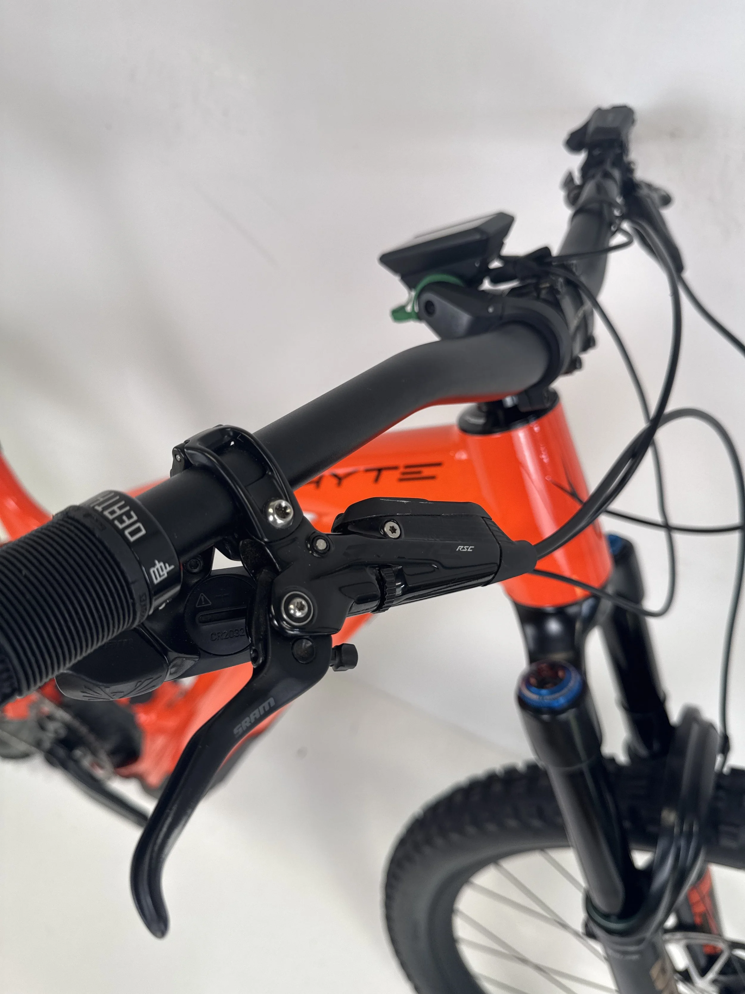 3_272 - 07 Brake Levers.jpg
