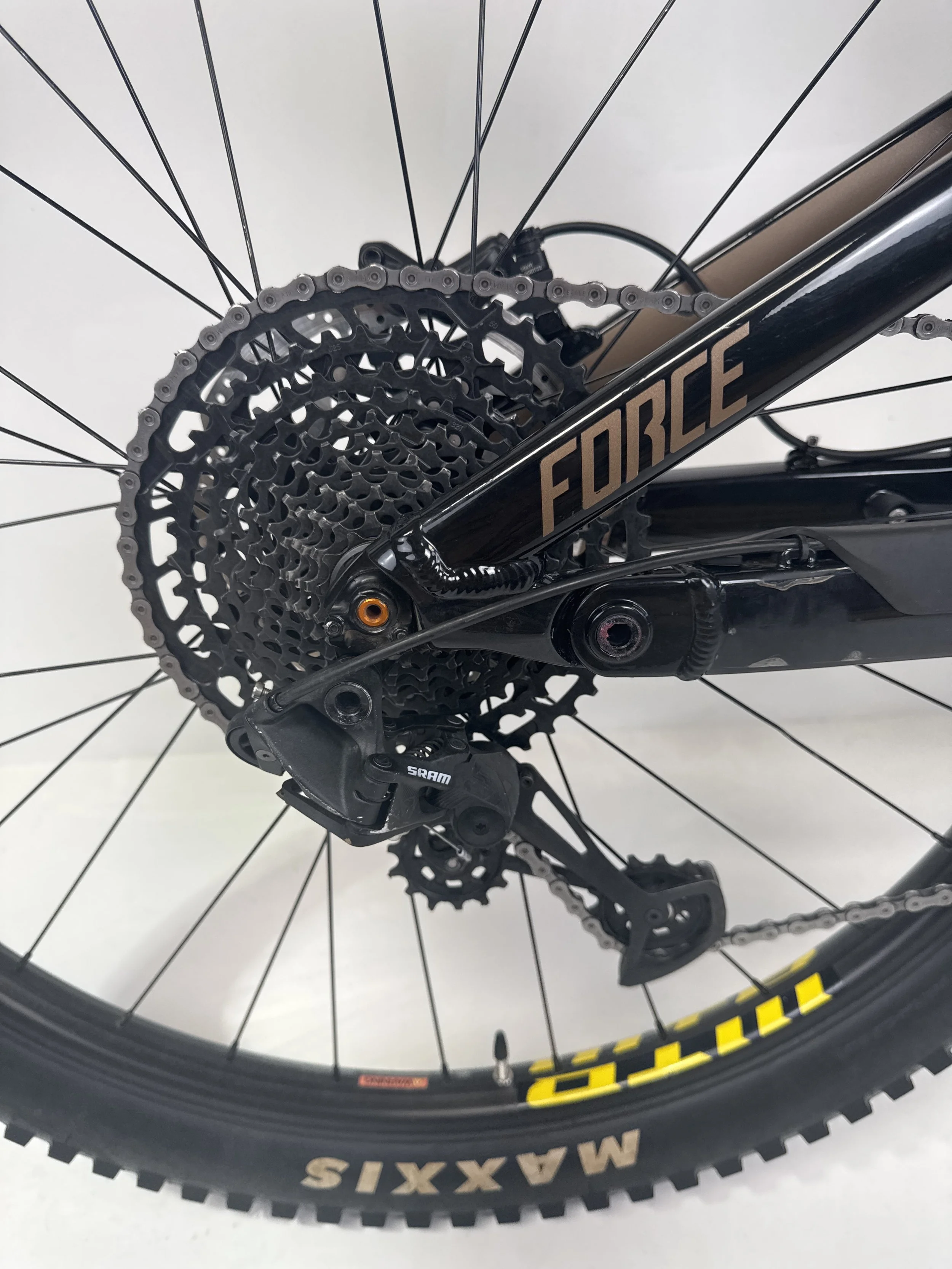 3_260 - 11 Drivetrain.jpg