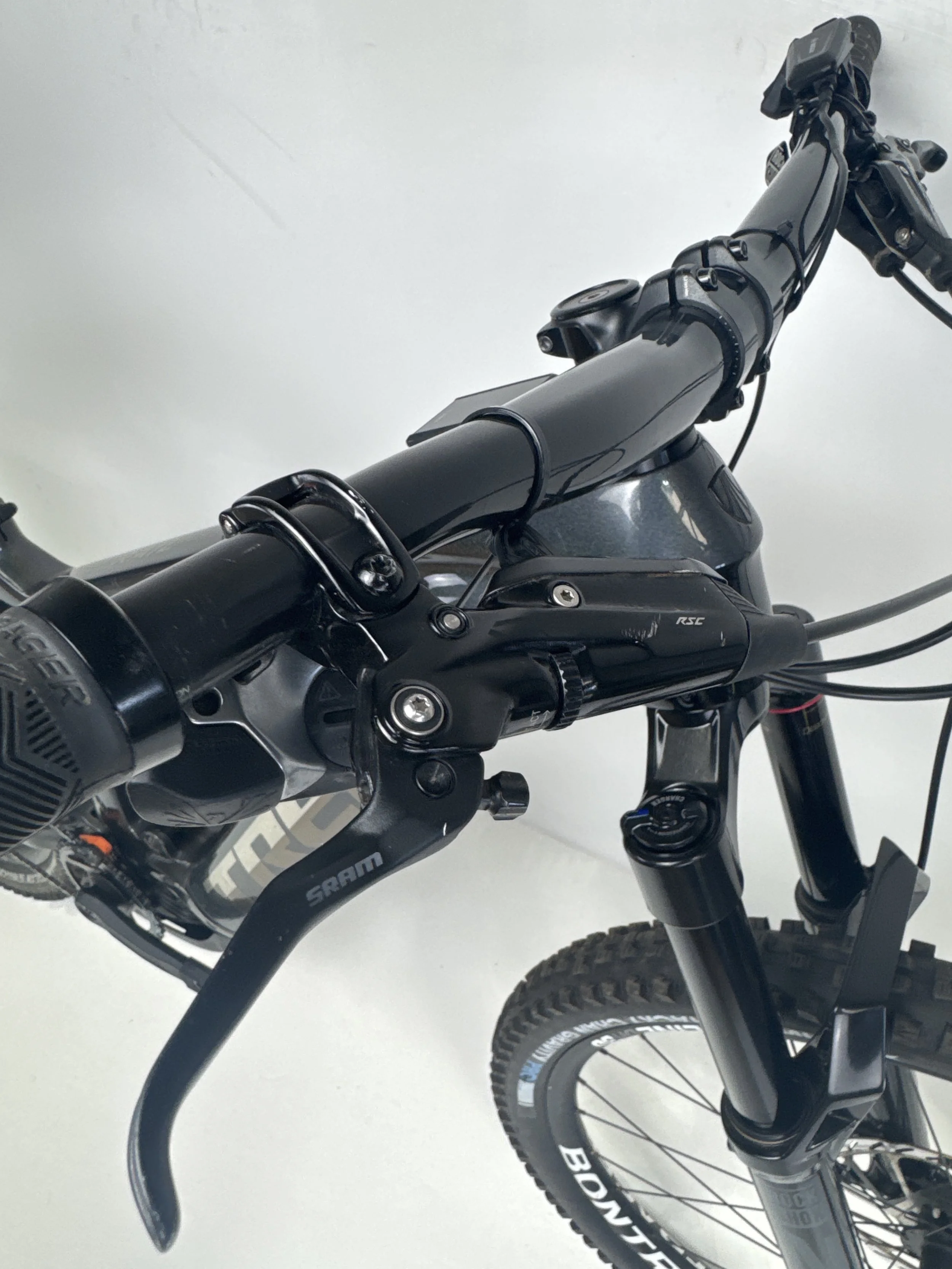 3_265 - 07 Brake Levers.jpg