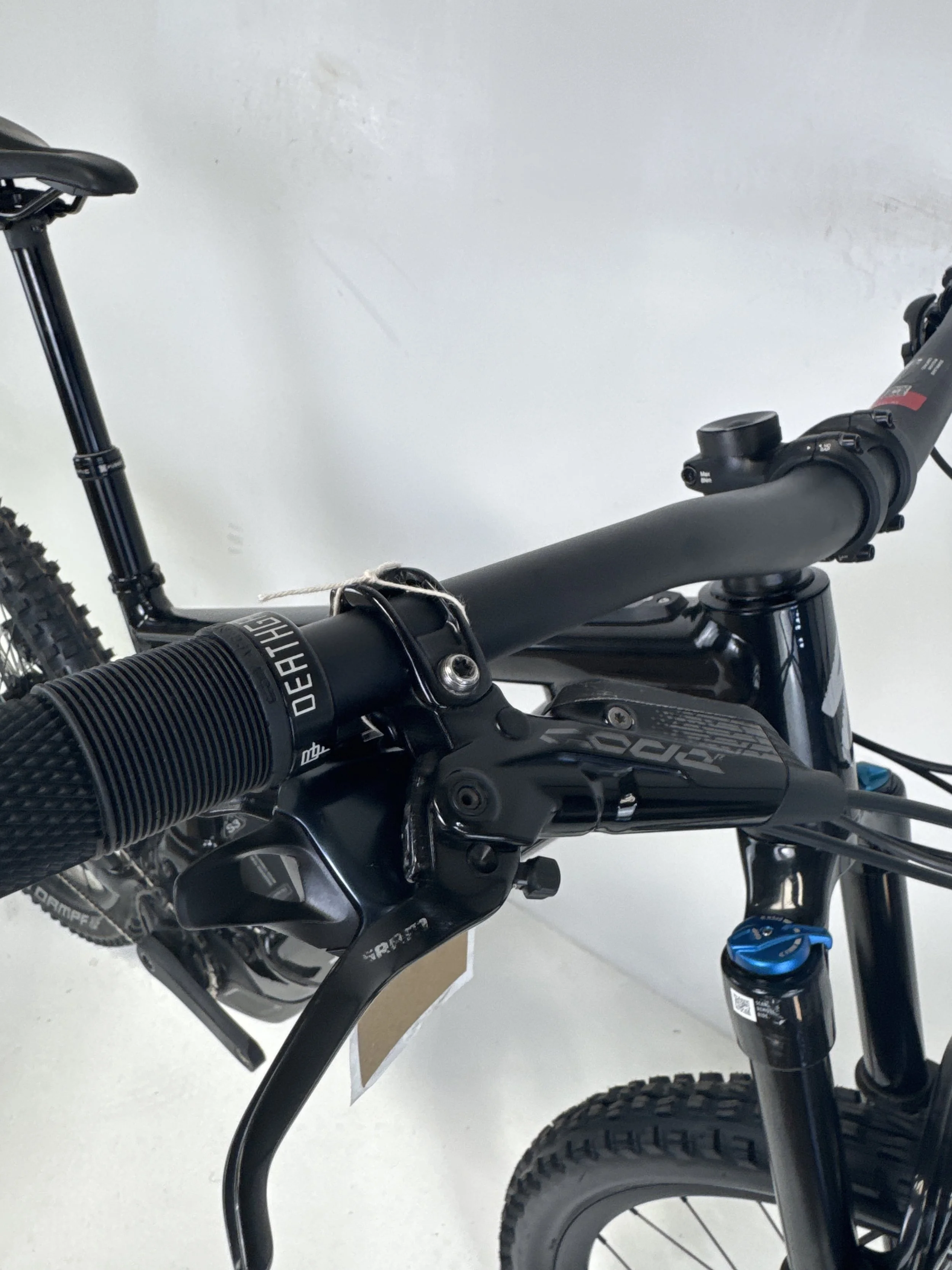 3_298 - 07 Brake Levers.jpg