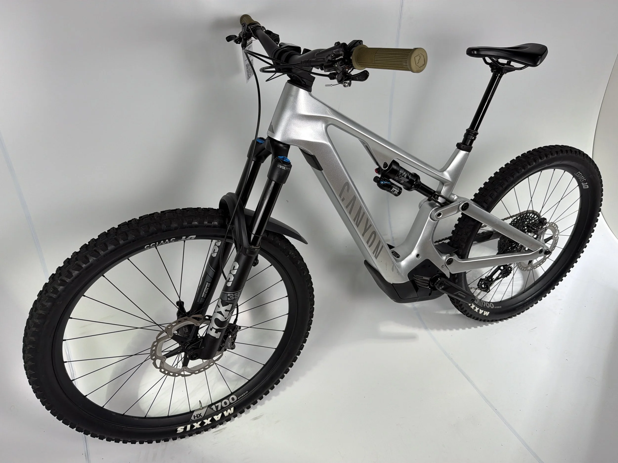 3_511 - 05 Non-Drive Side Front Quarter.jpg