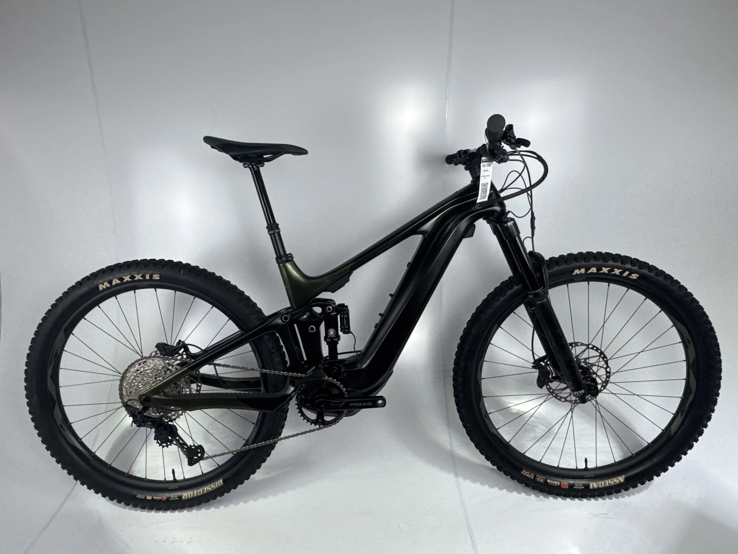 3_363 - 01 Drive Side Full Bike.jpg