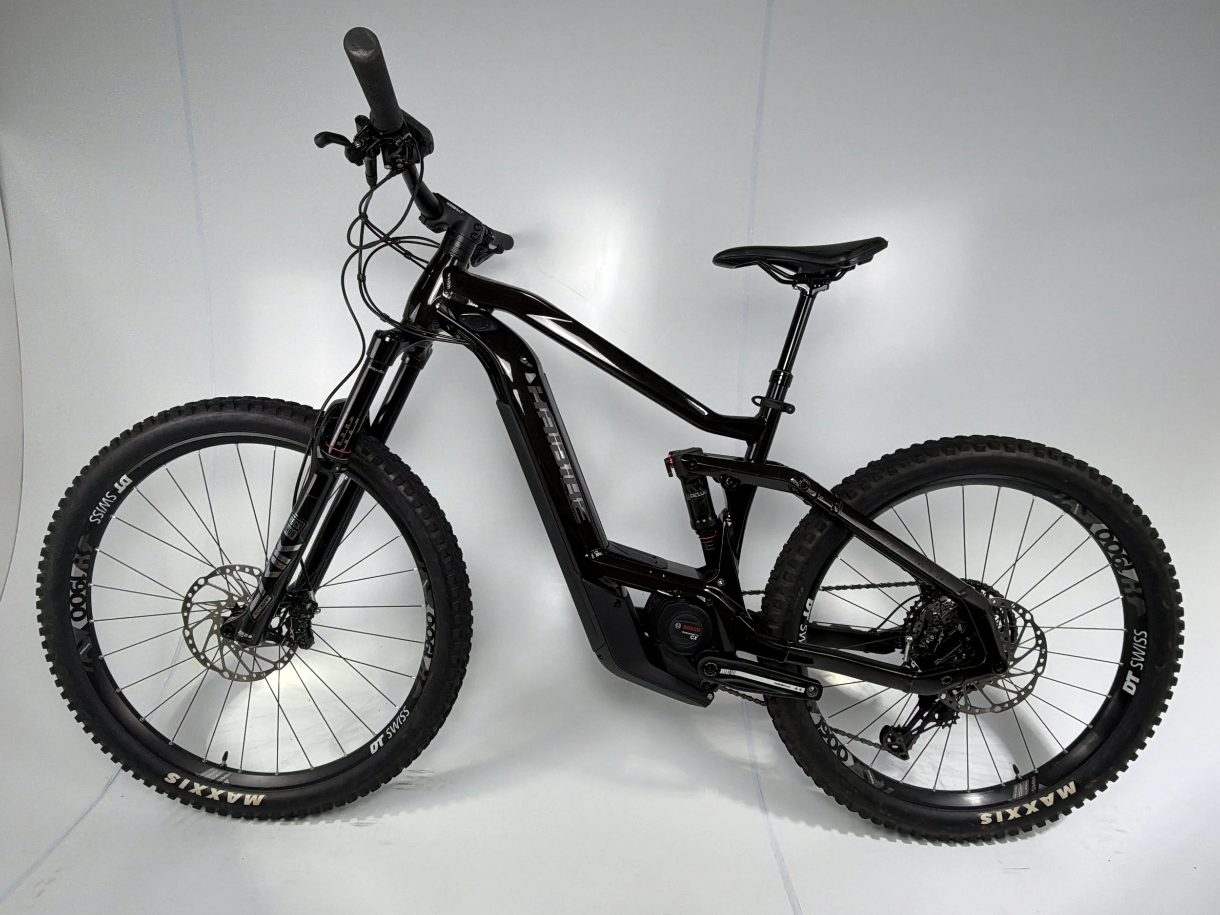 3_495 - 02 Non-Drive Side Full Bike.jpg