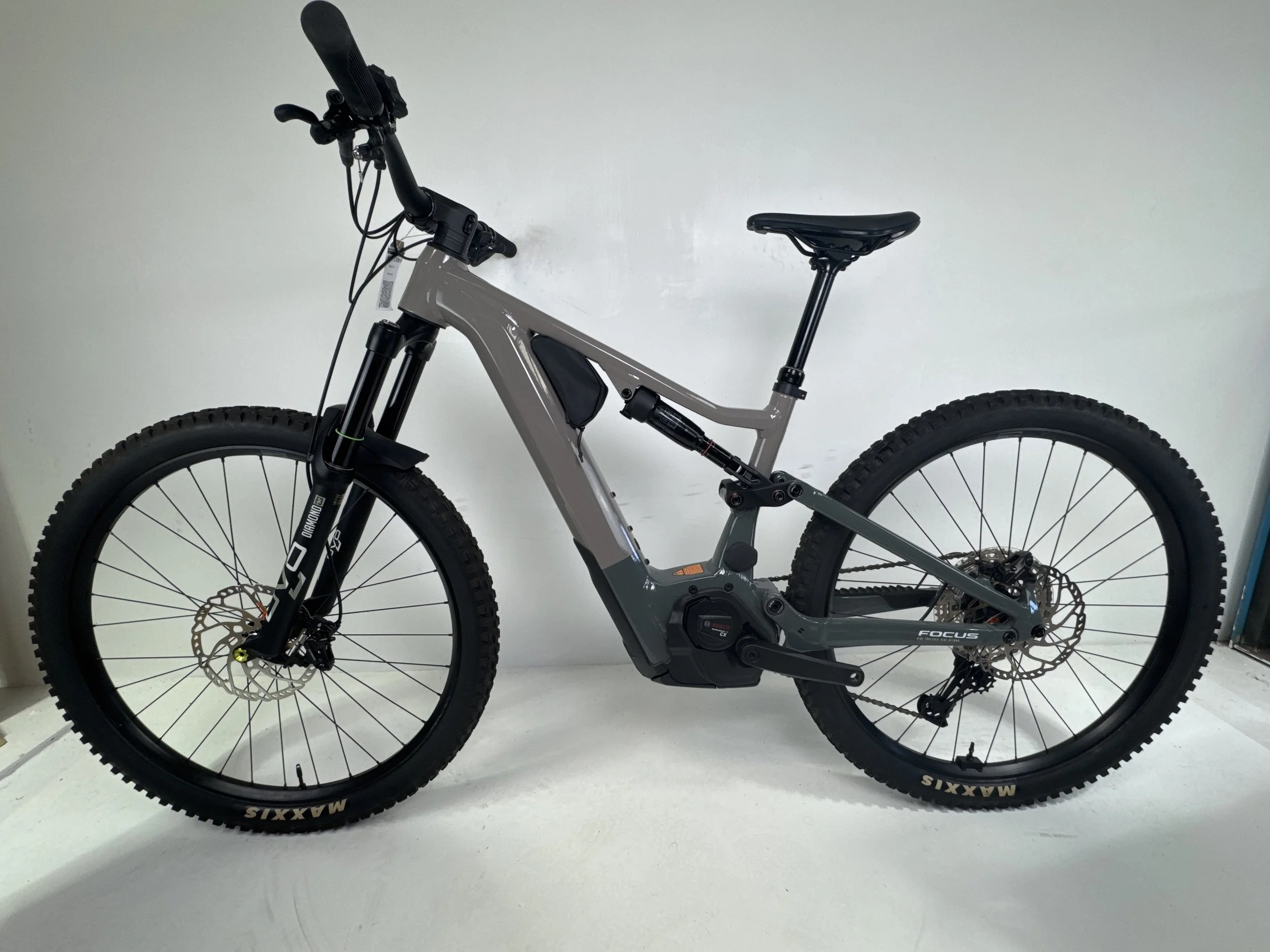 3_308 - 02 Non-Drive Side Full Bike.jpg