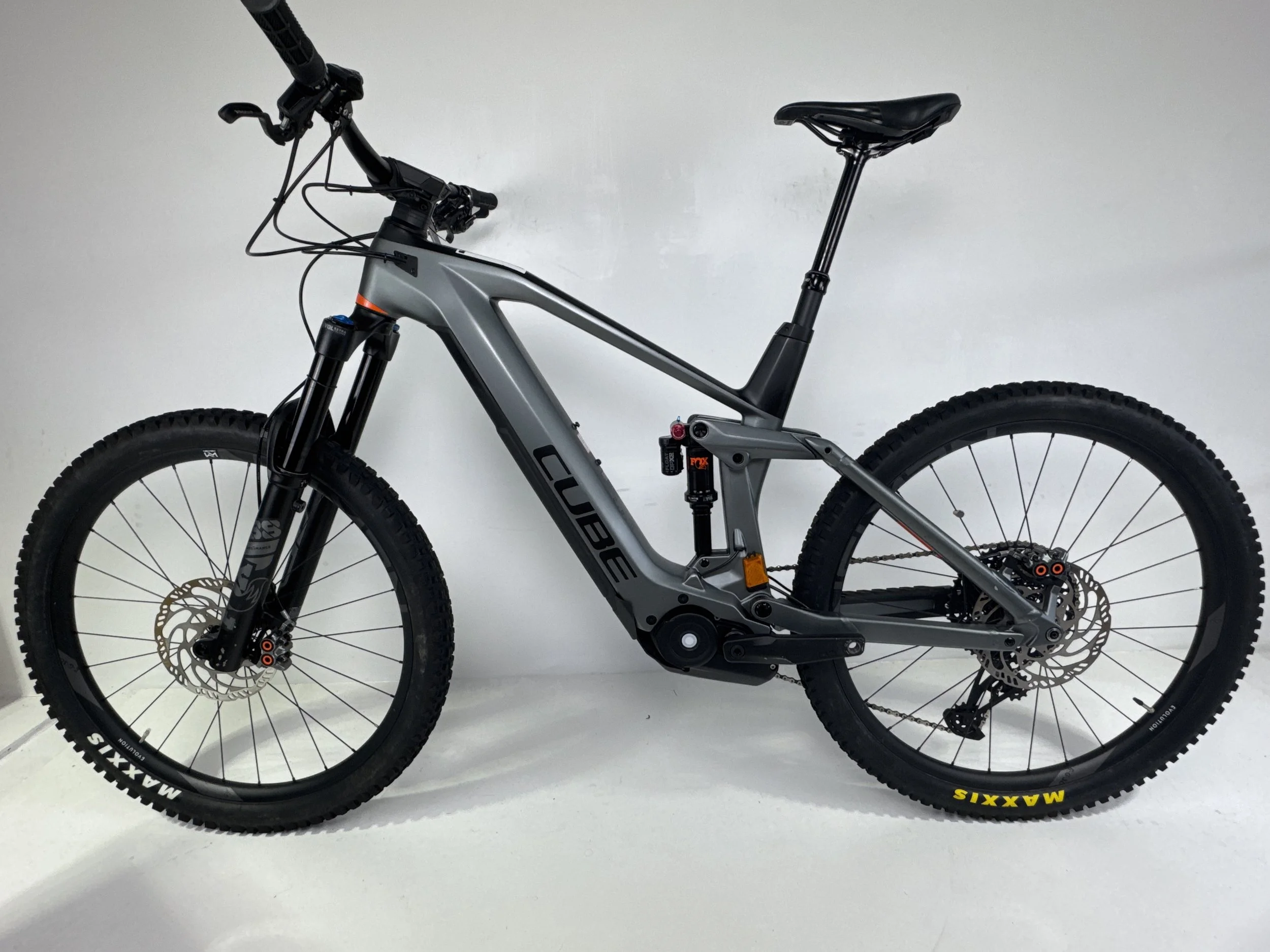 3_270 - 02 Non-Drive Side Full Bike.jpg