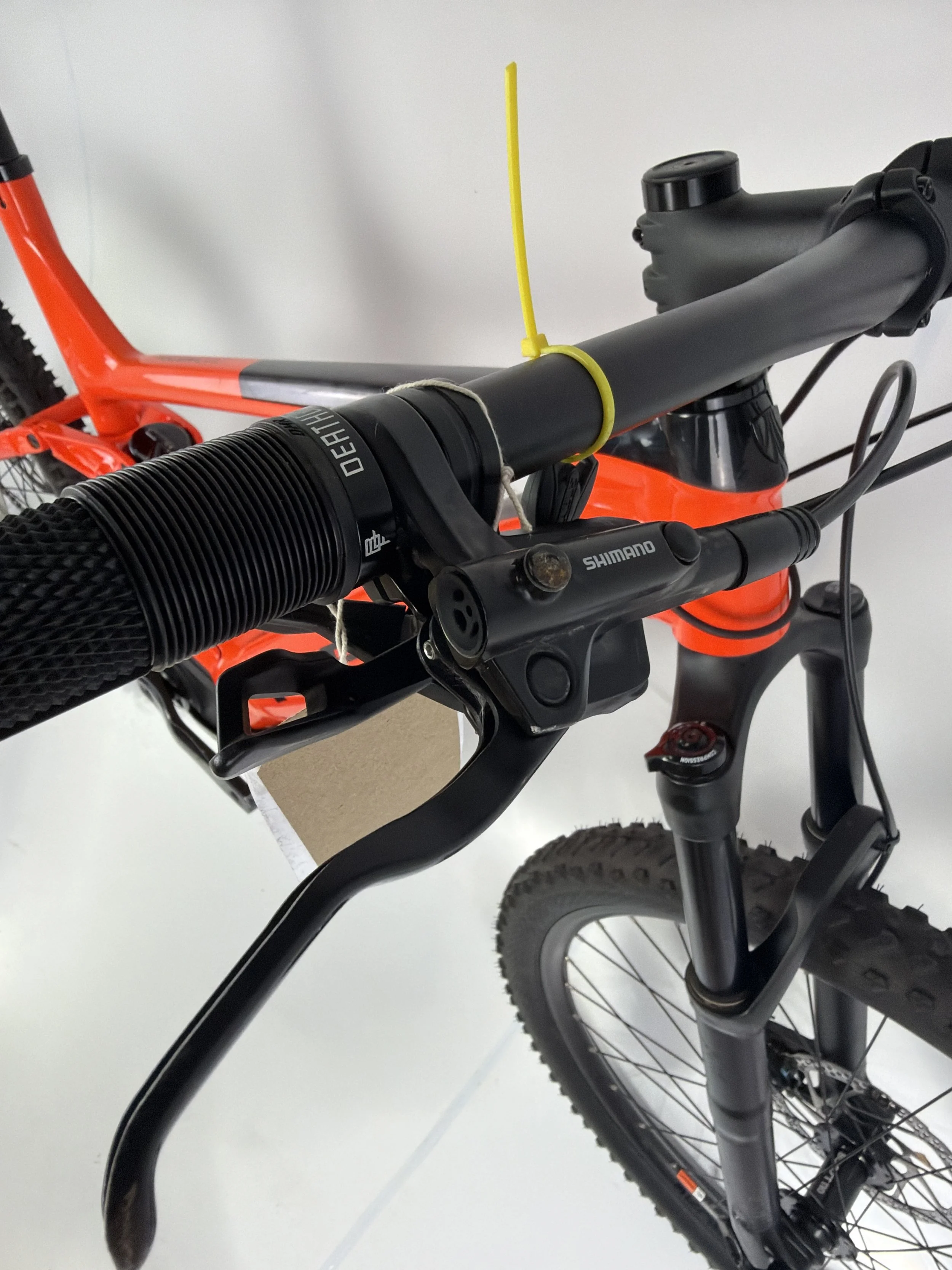 3_485 - 07 Brake Levers.jpg