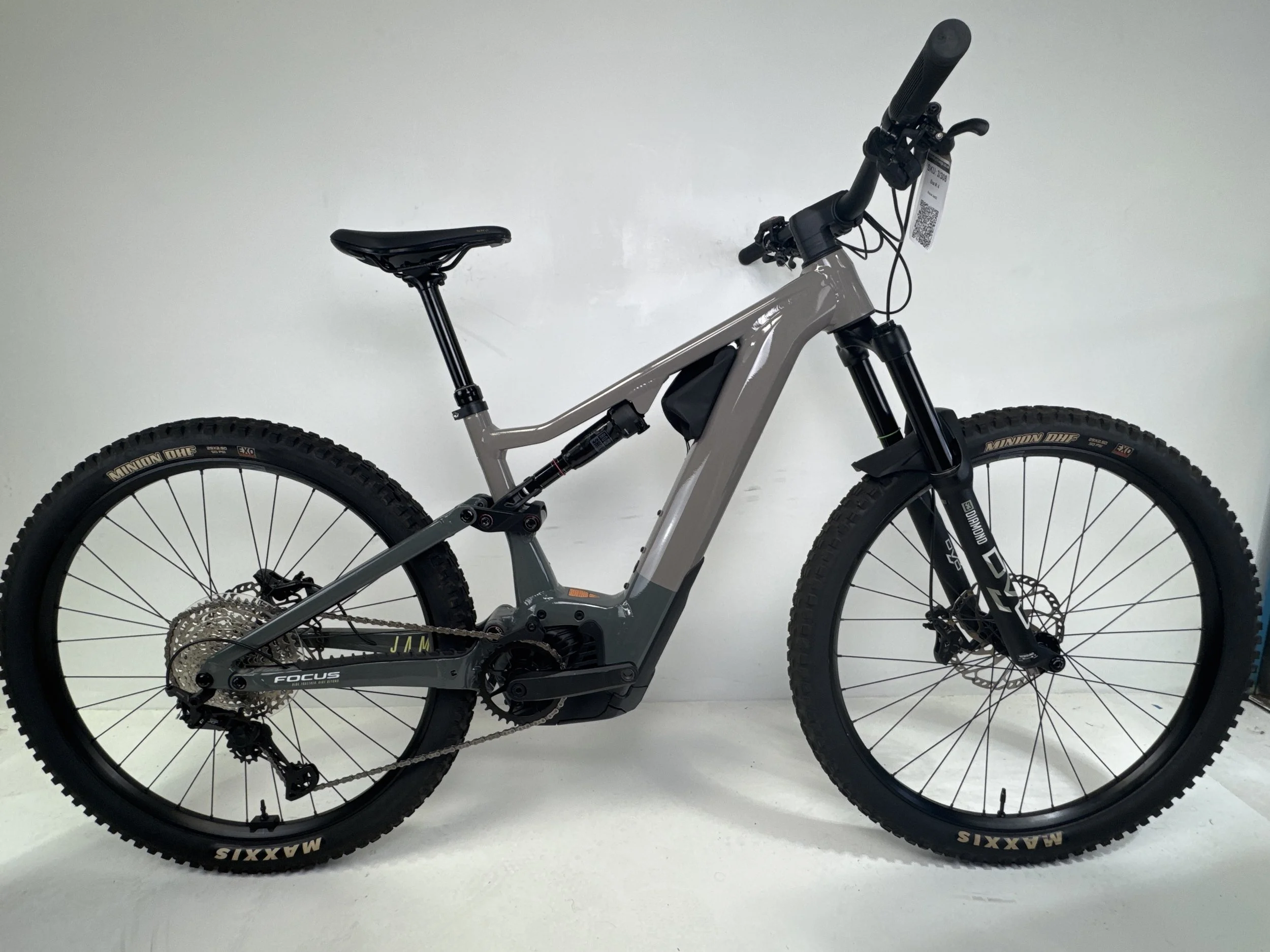 3_308 - 01 Drive Side Full Bike.jpg