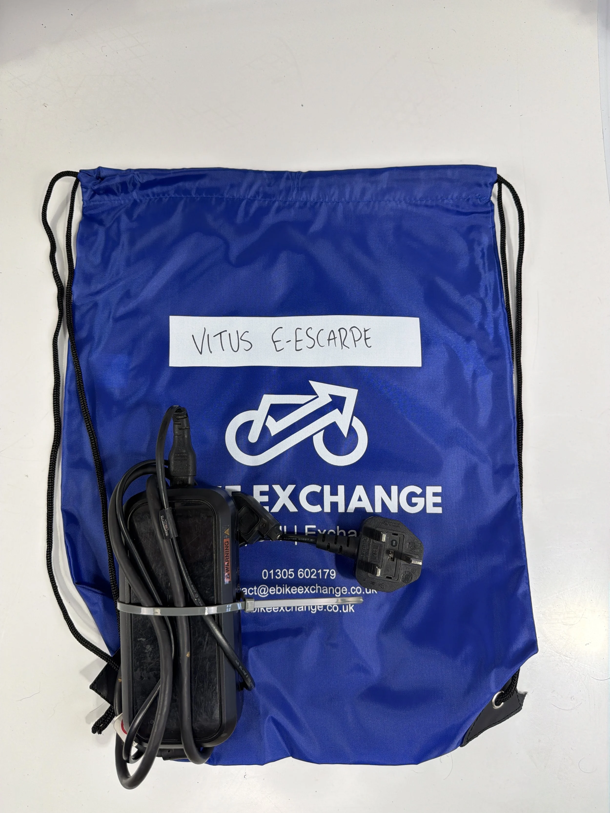 3_406 - 99 Charger Manuals Service Reports Box Contents.jpg
