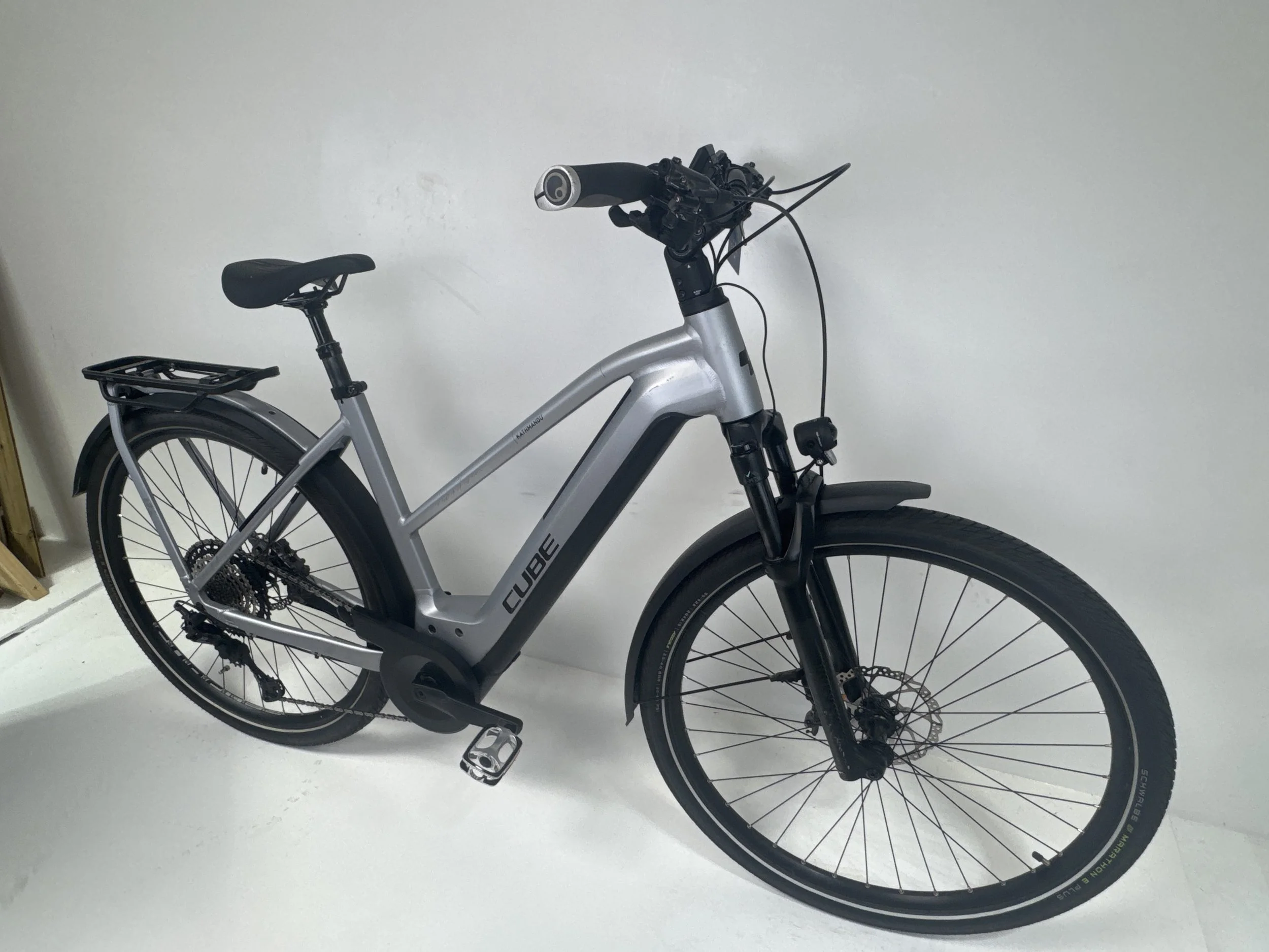 3_274 - 03 Drive Side Front Quarter.jpg