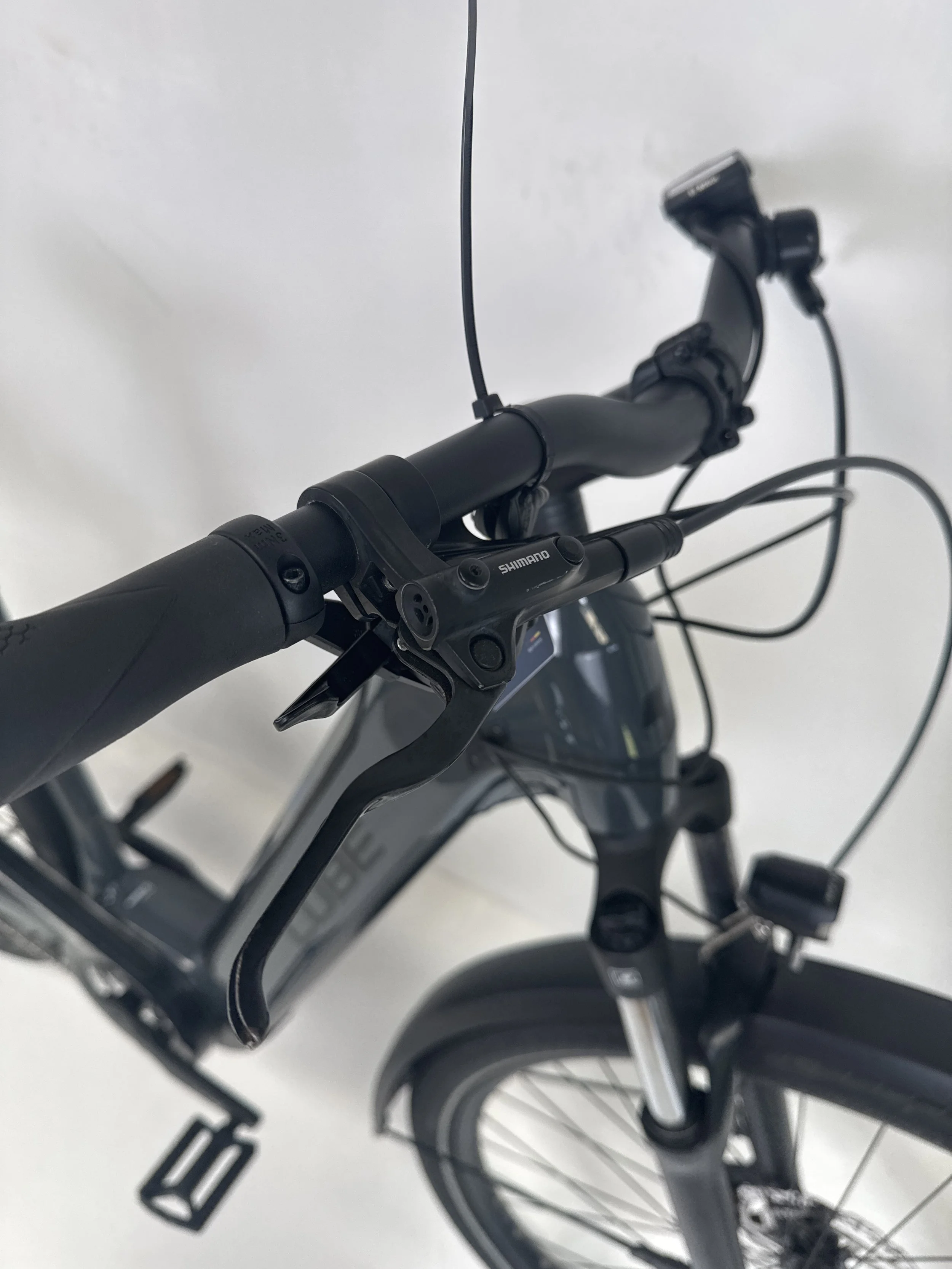 3_267 - 07 Brake Levers.jpg