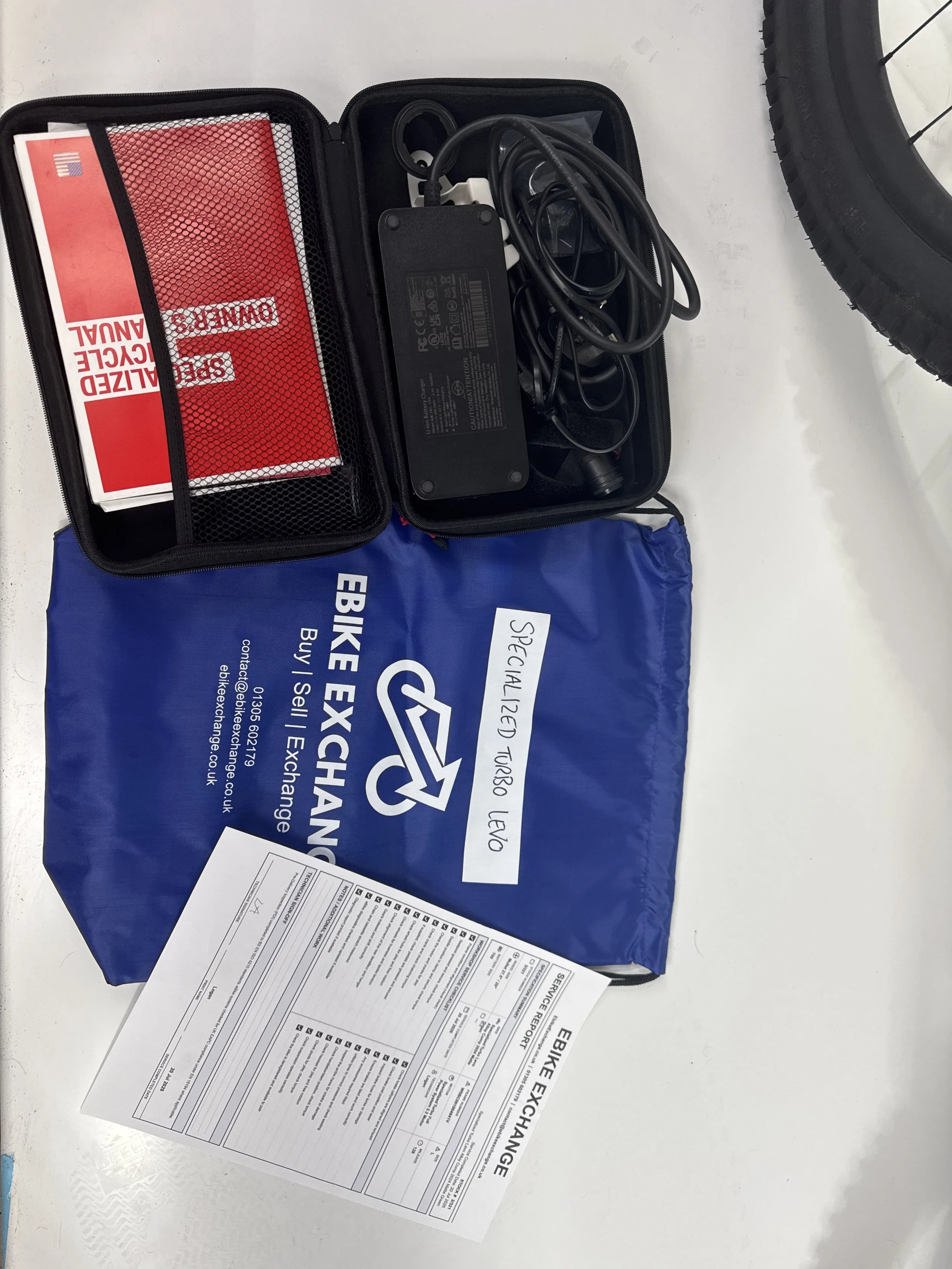 3_321 - 99 Charger Manuals Service Reports Box Contents.jpg