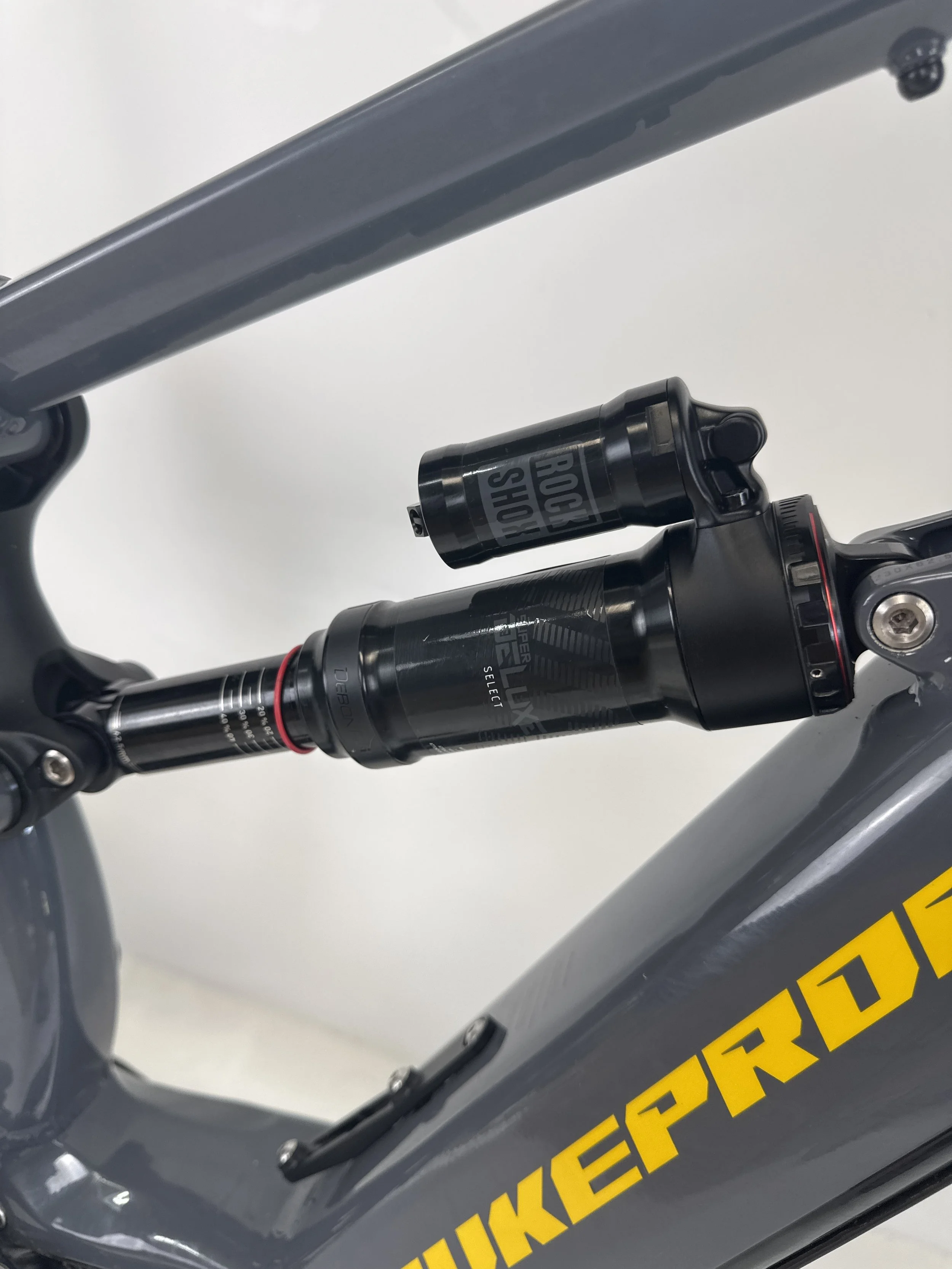 3_266 - 10 Shock.jpg