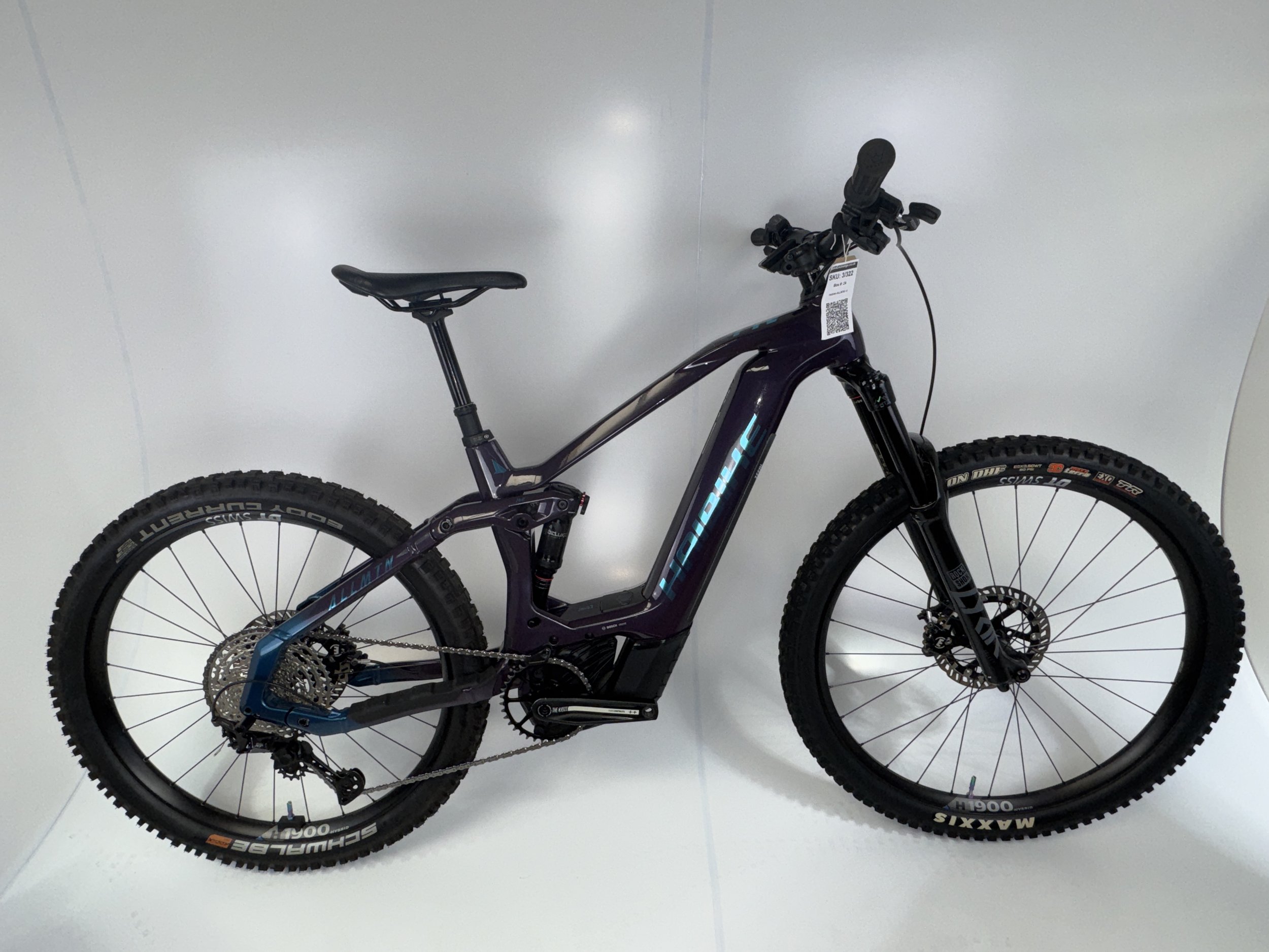 3_322 - 01 Drive Side Full Bike.jpg