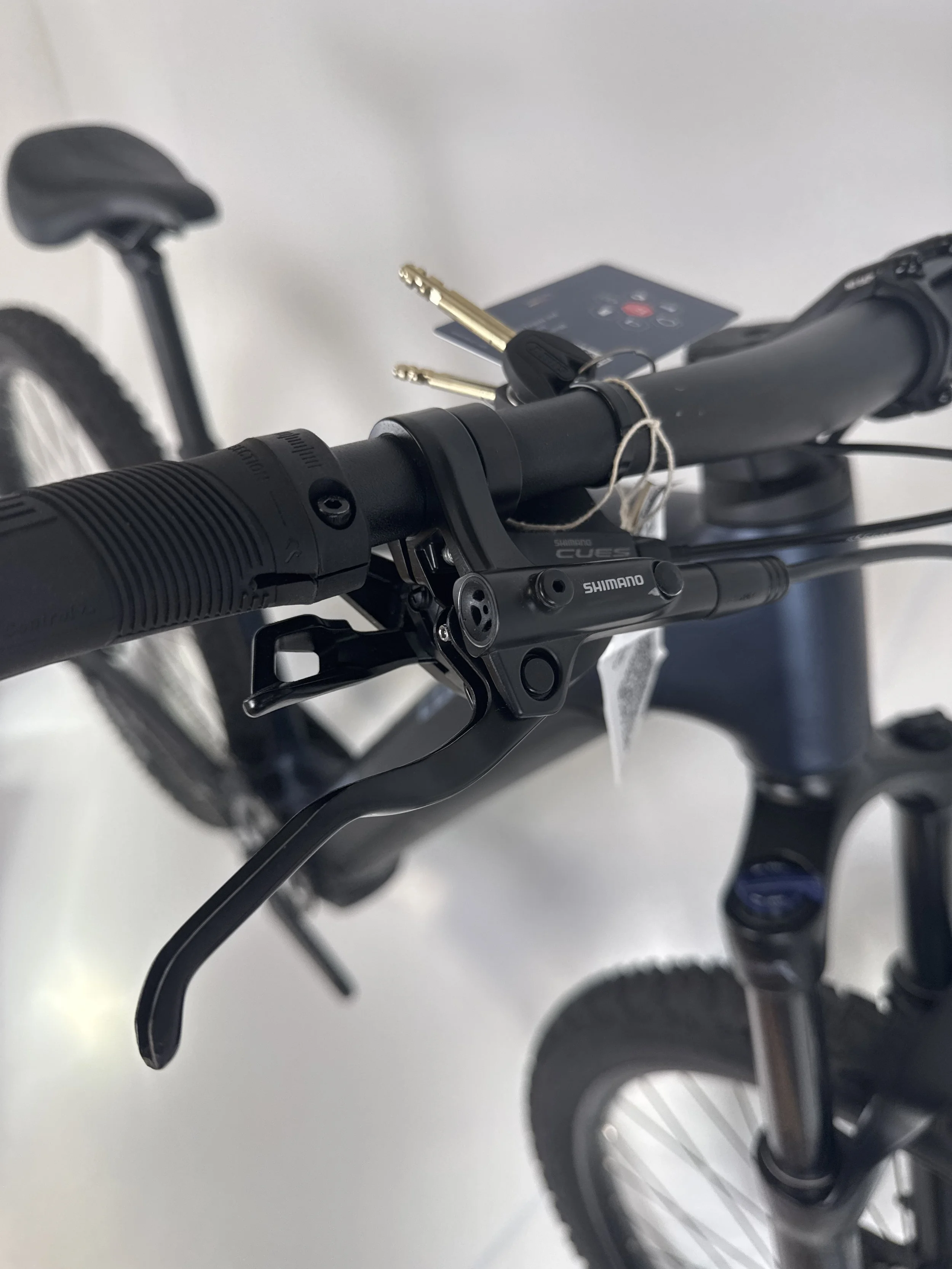 3_332 - 07 Brake Levers.jpg