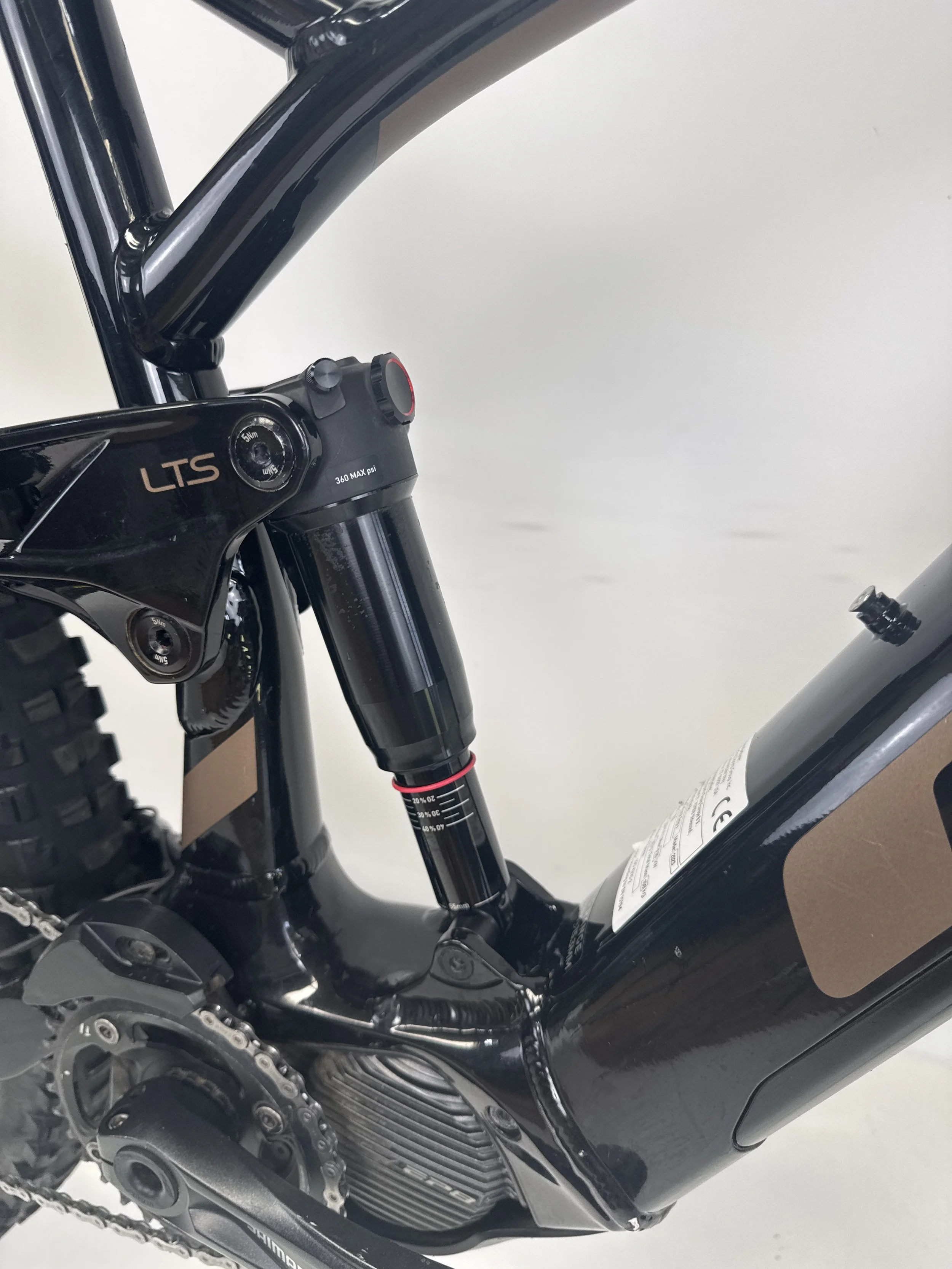 3_260 - 10 Shock.jpg
