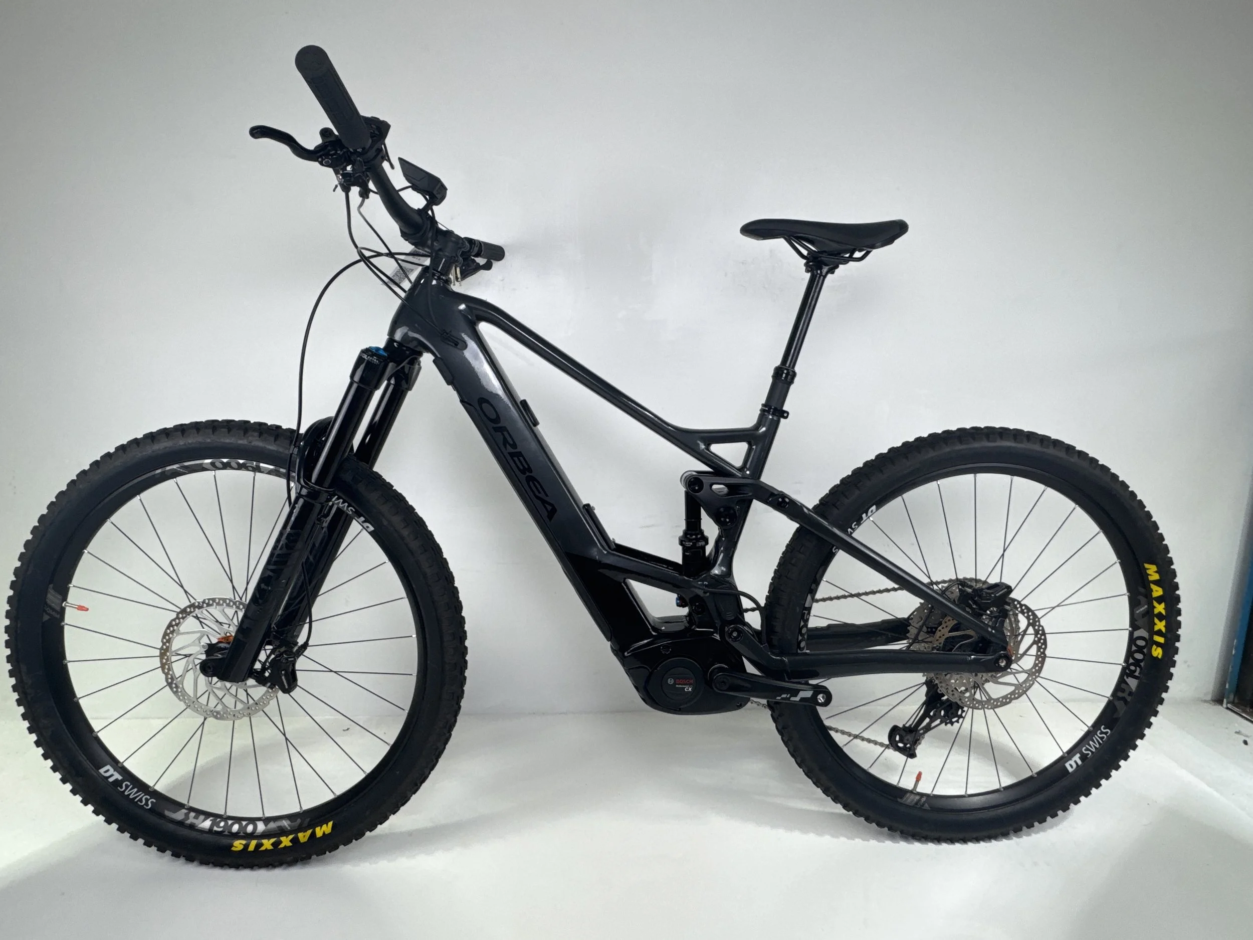 3_268 - 02 Non-Drive Side Full Bike.jpg