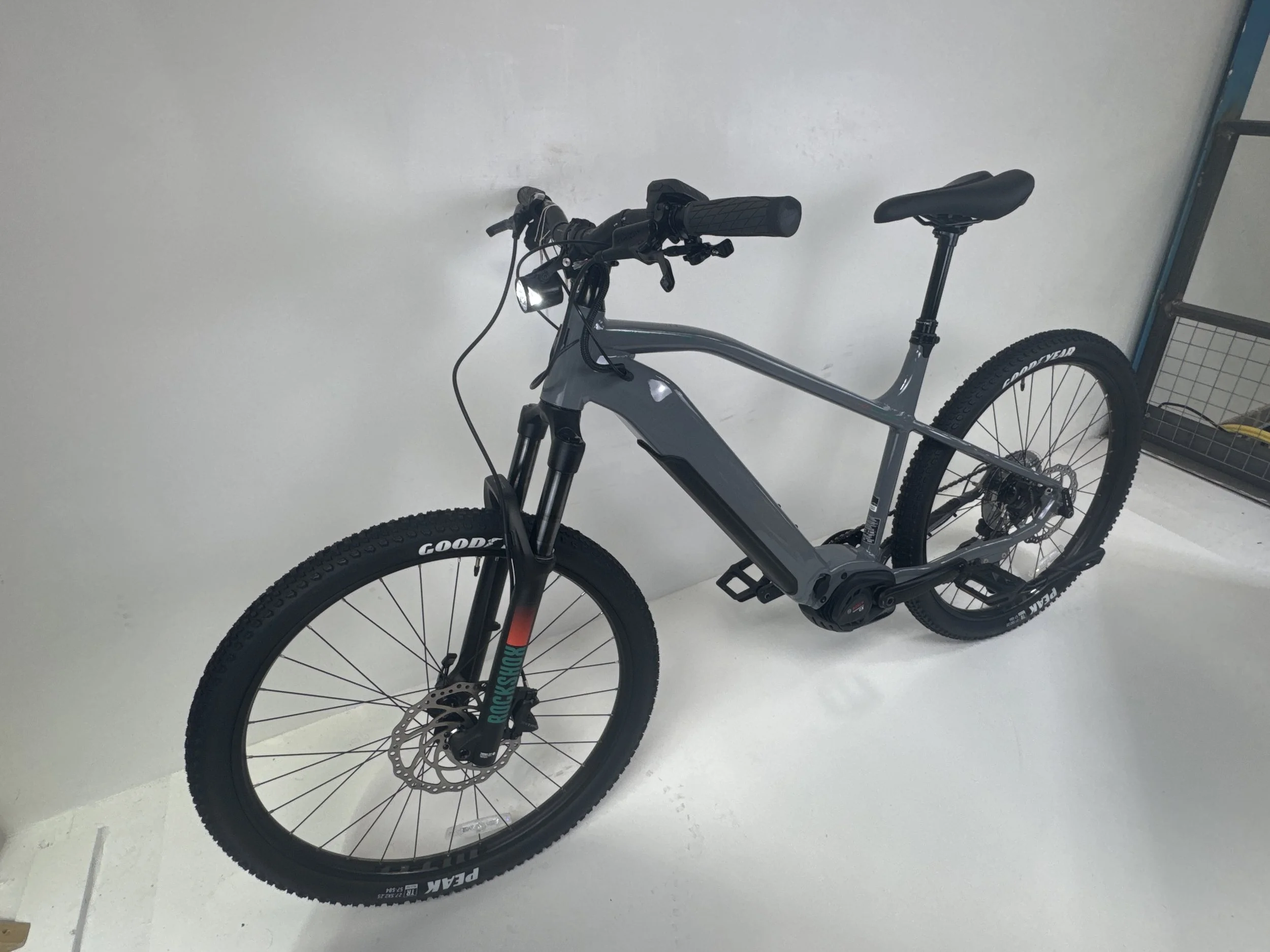 3_286 - 05 Non-Drive Side Front Quarter.jpg