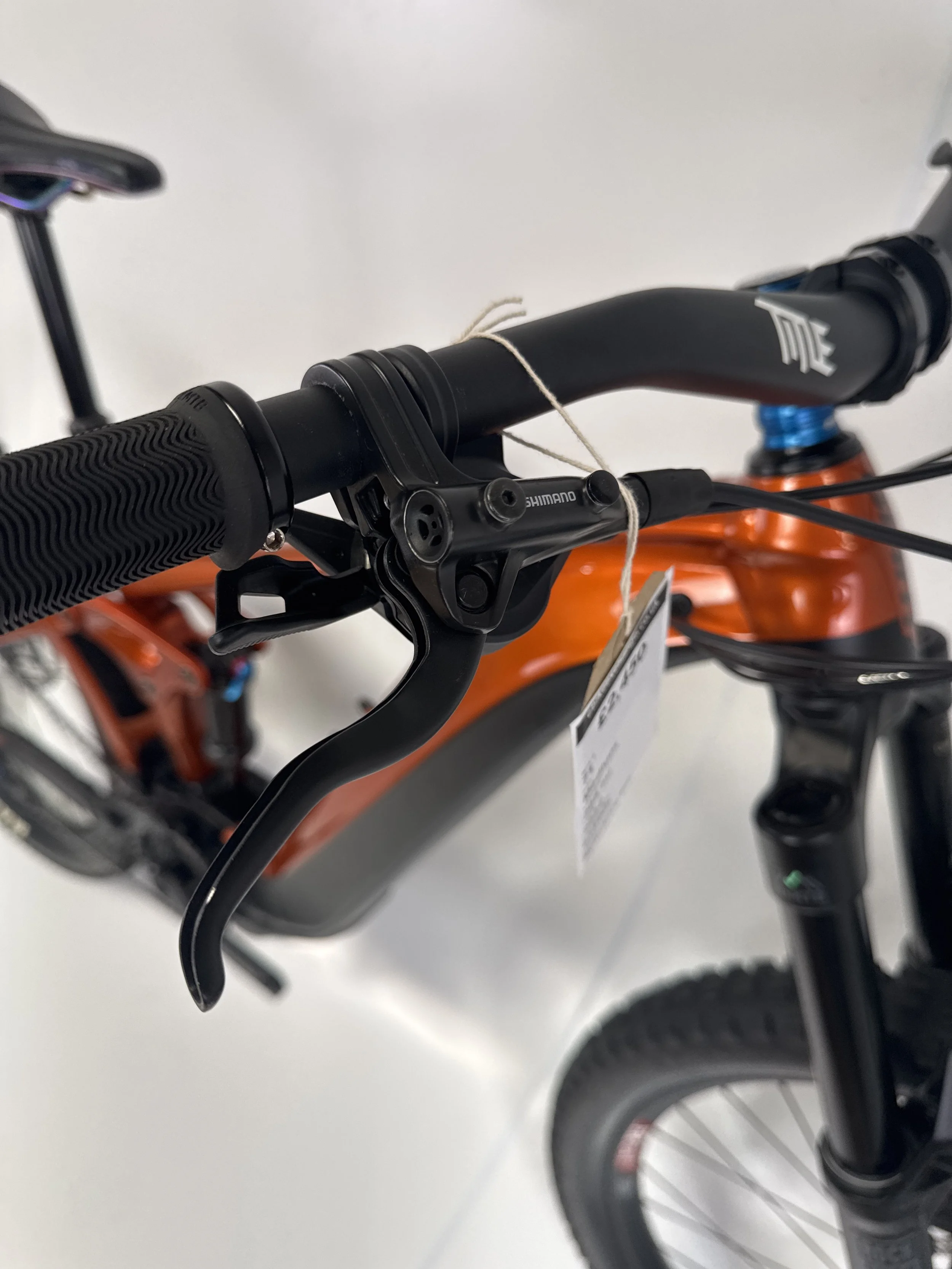 3_373 - 07 Brake Levers.jpg