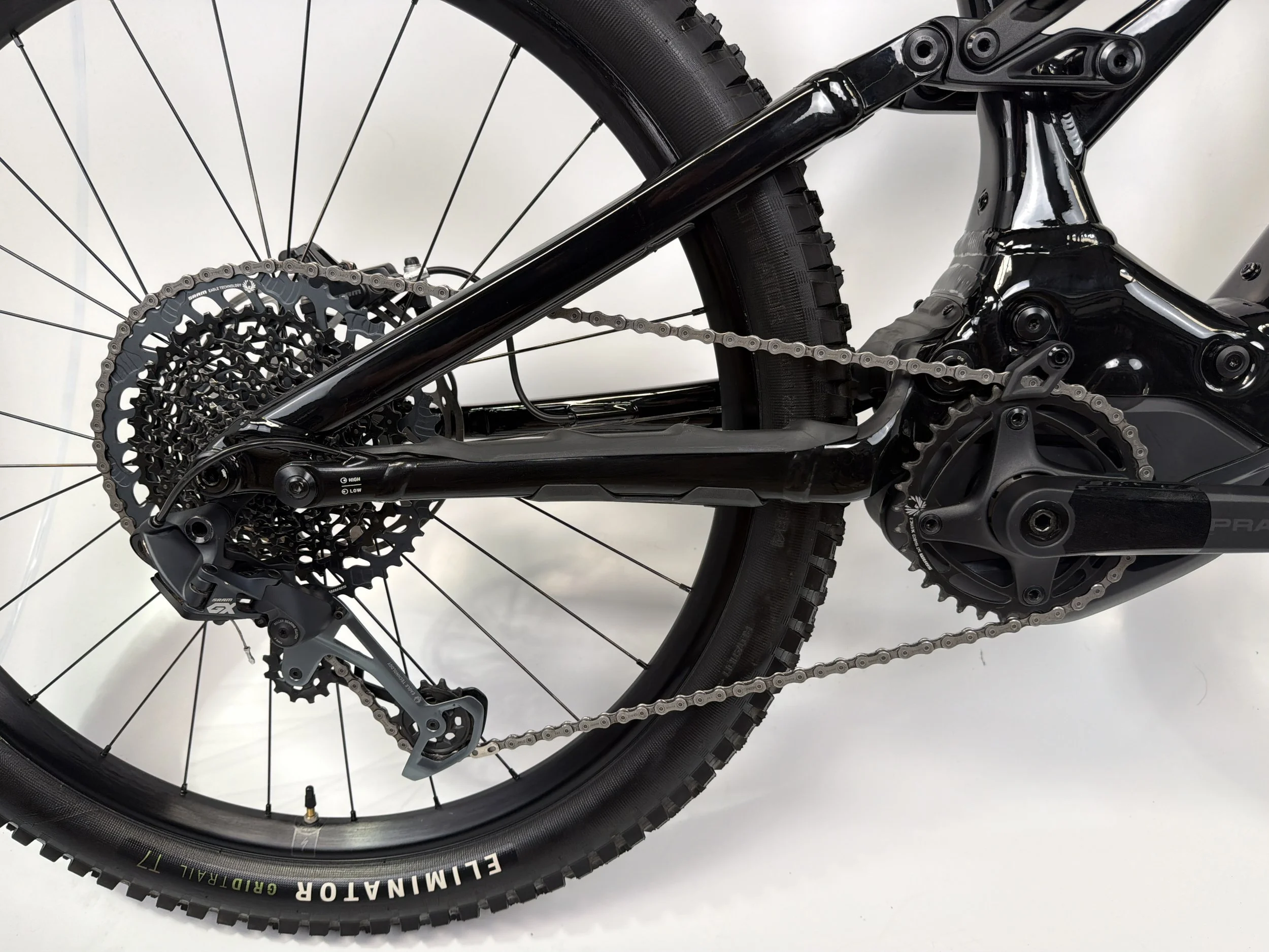 3_401 - 11 Drivetrain.jpg