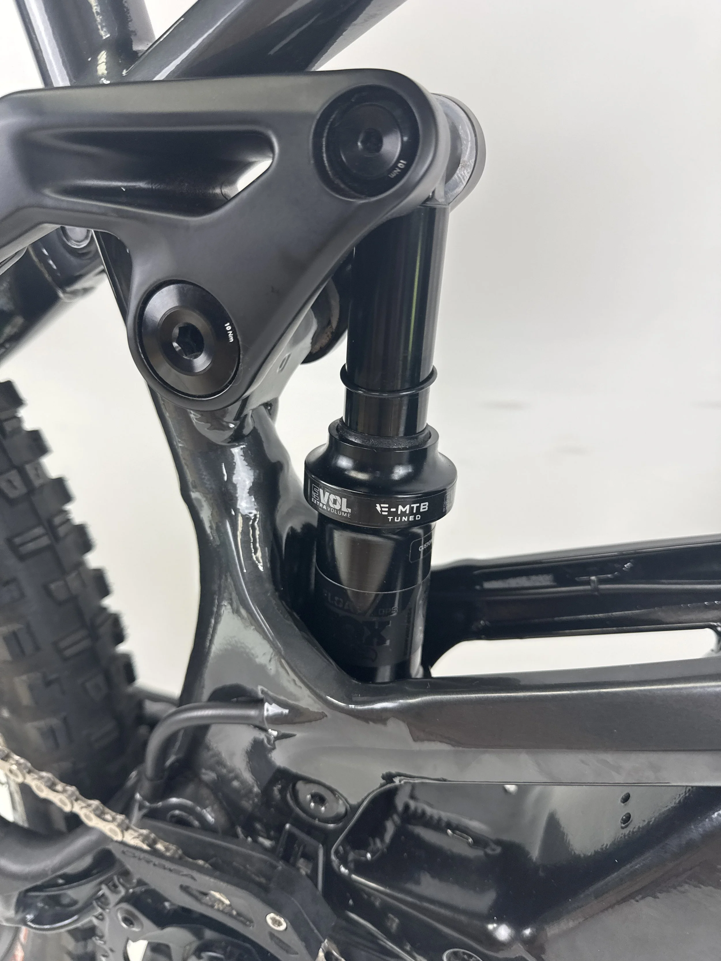 3_268 - 10 Shock.jpg