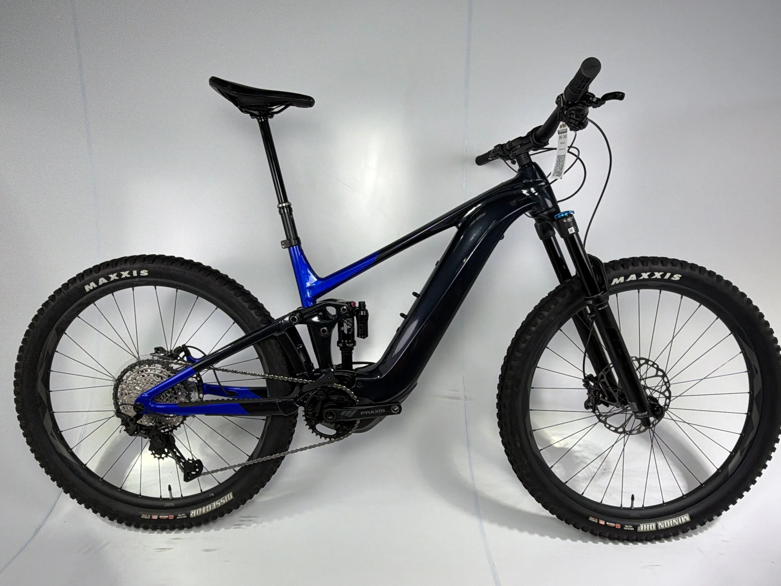 3_493 - 01 Drive Side Full Bike.jpg