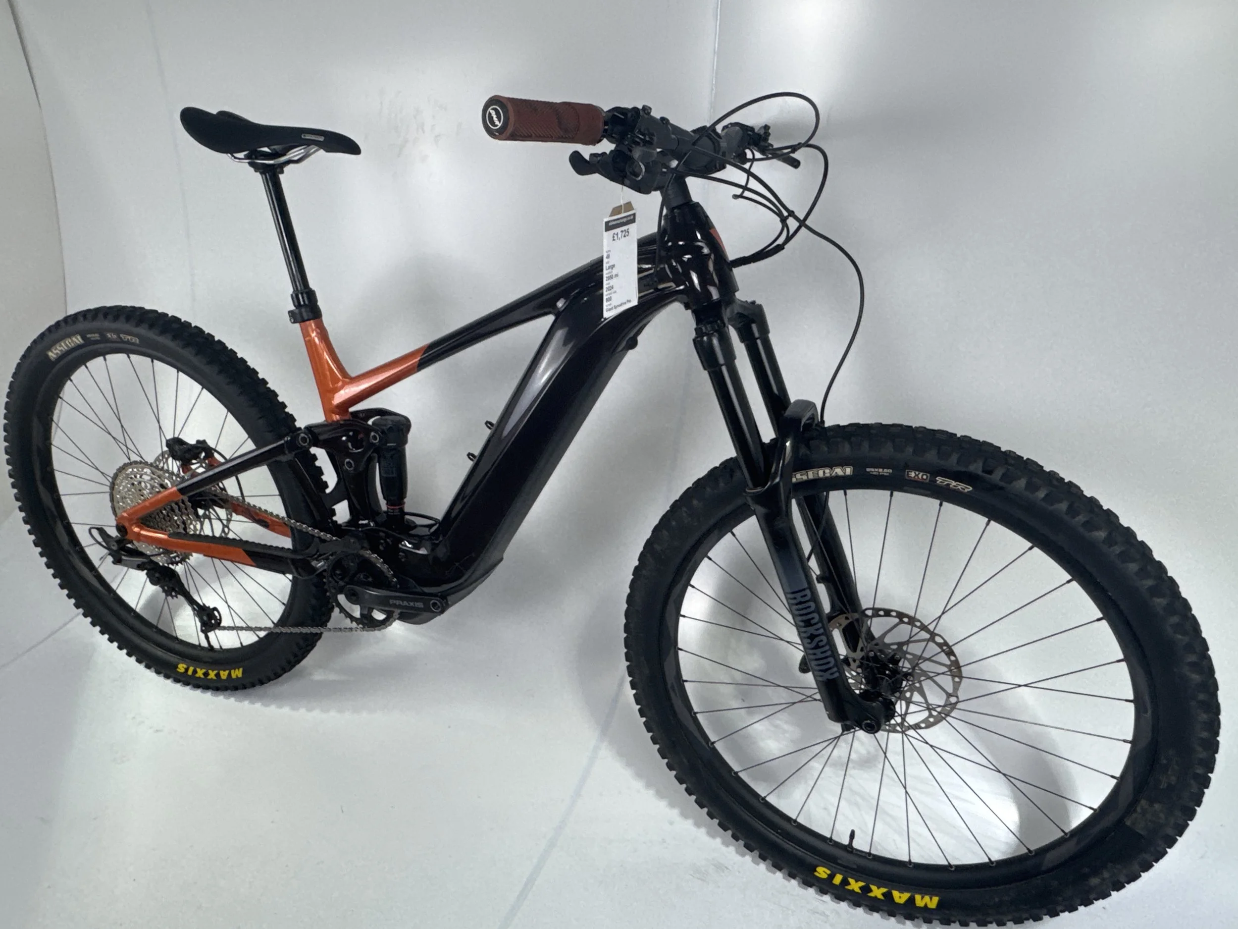 3_365 - 03 Drive Side Front Quarter.jpg