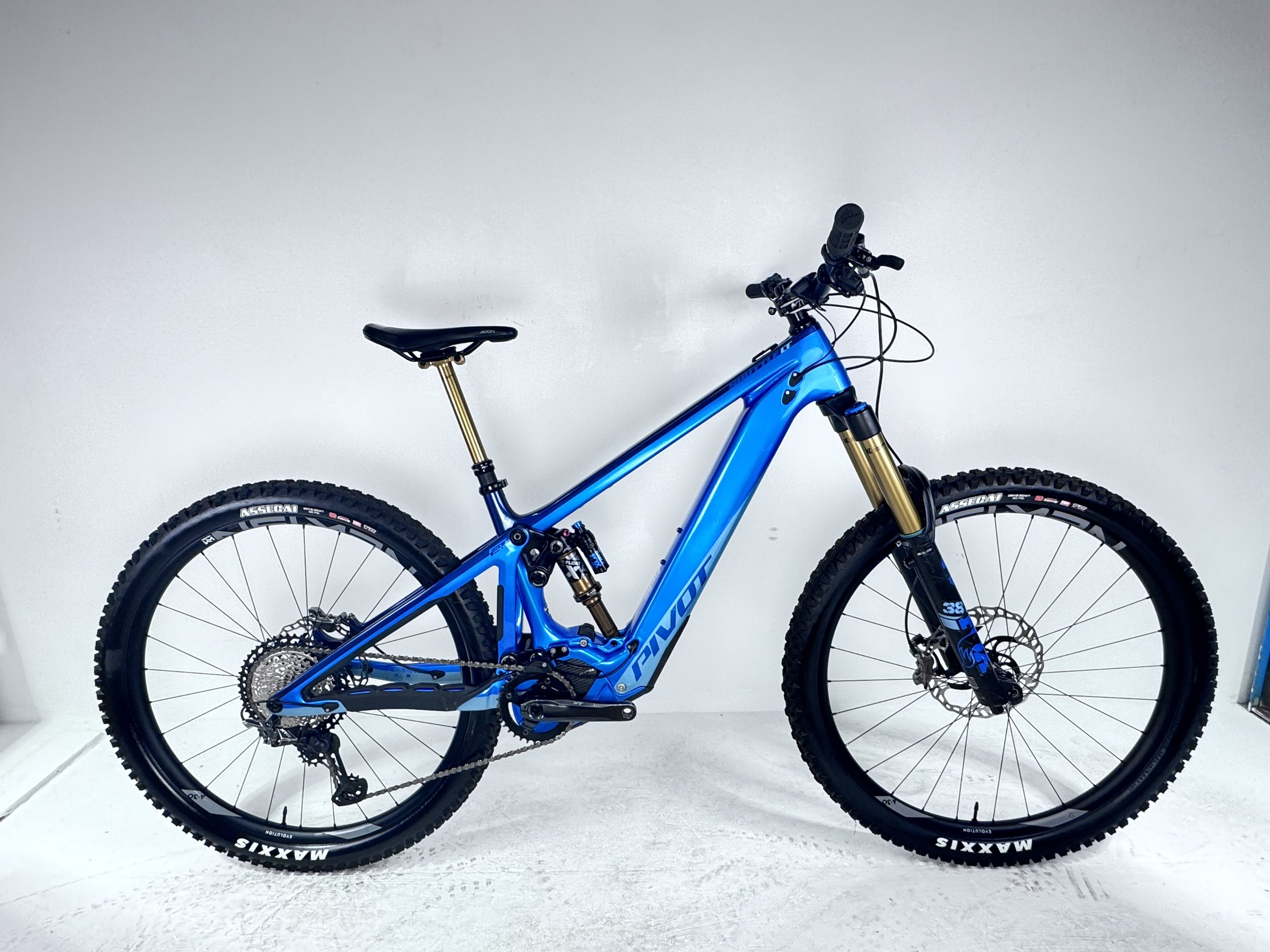 Pivot Shuttle LT 29 Team XTR 2023