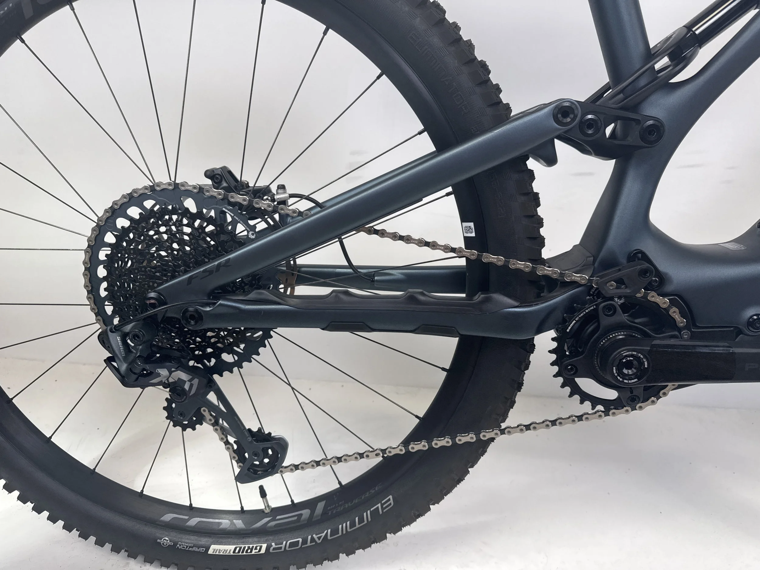 3_300 - 11 Drivetrain.jpg