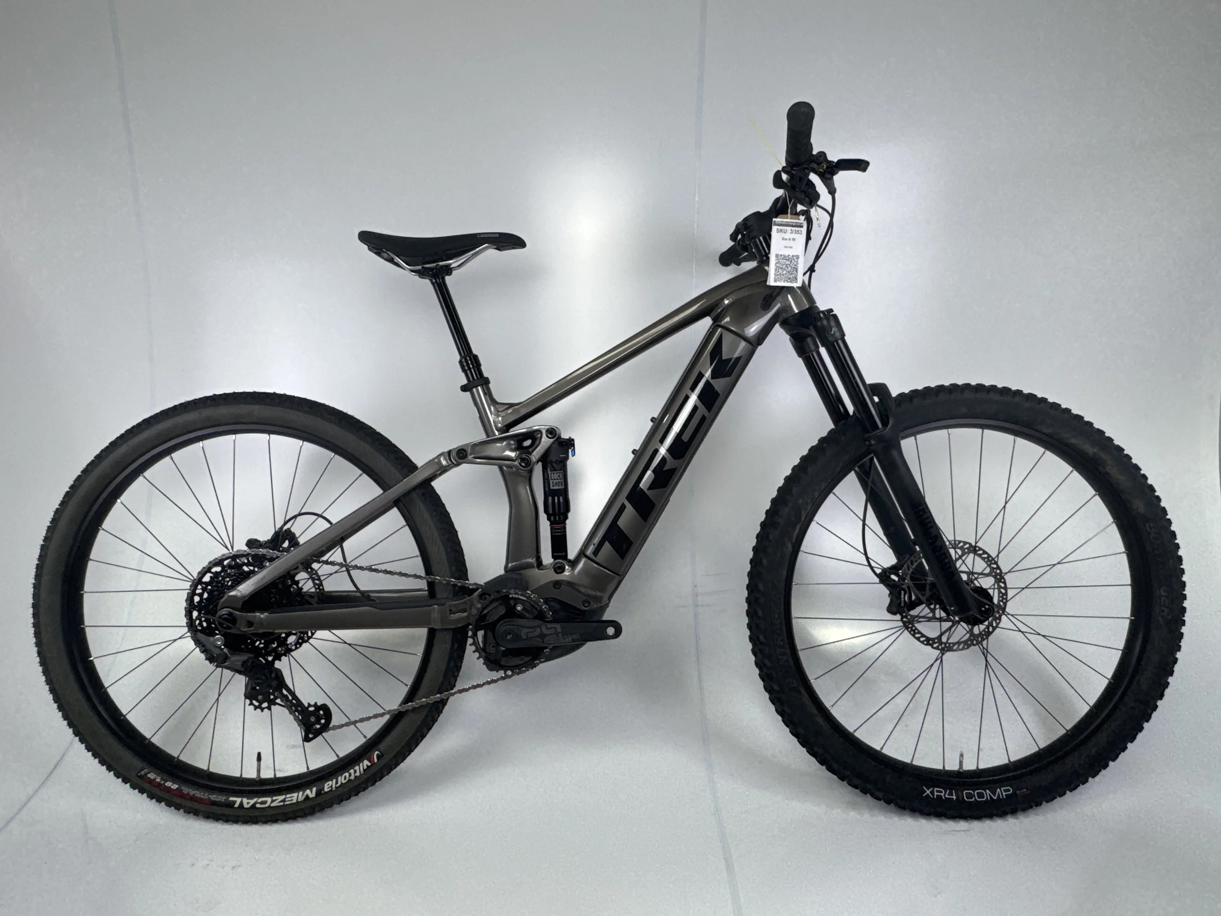 3_353 - 01 Drive Side Full Bike.jpg