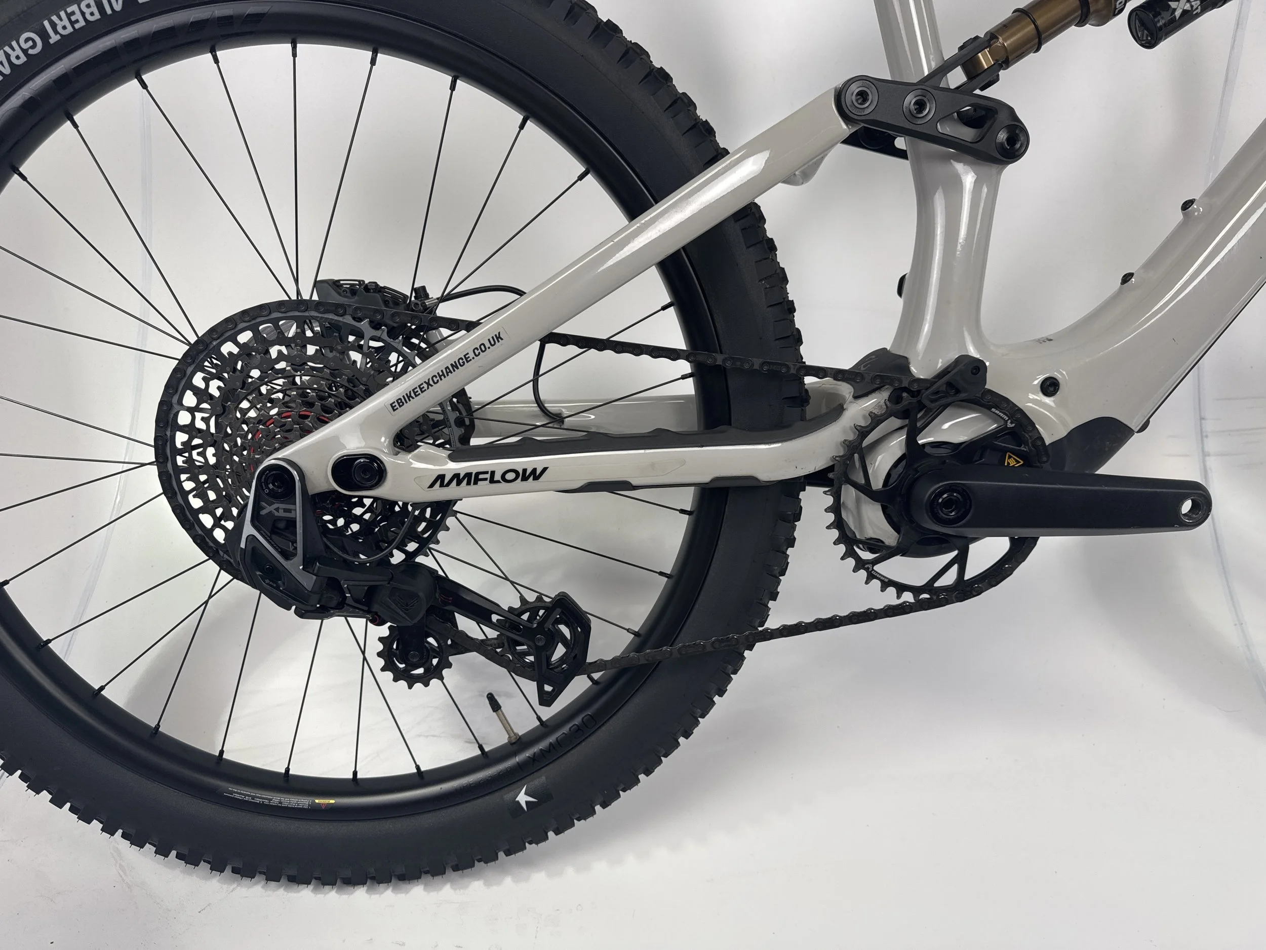 3_367 - 11 Drivetrain.jpg