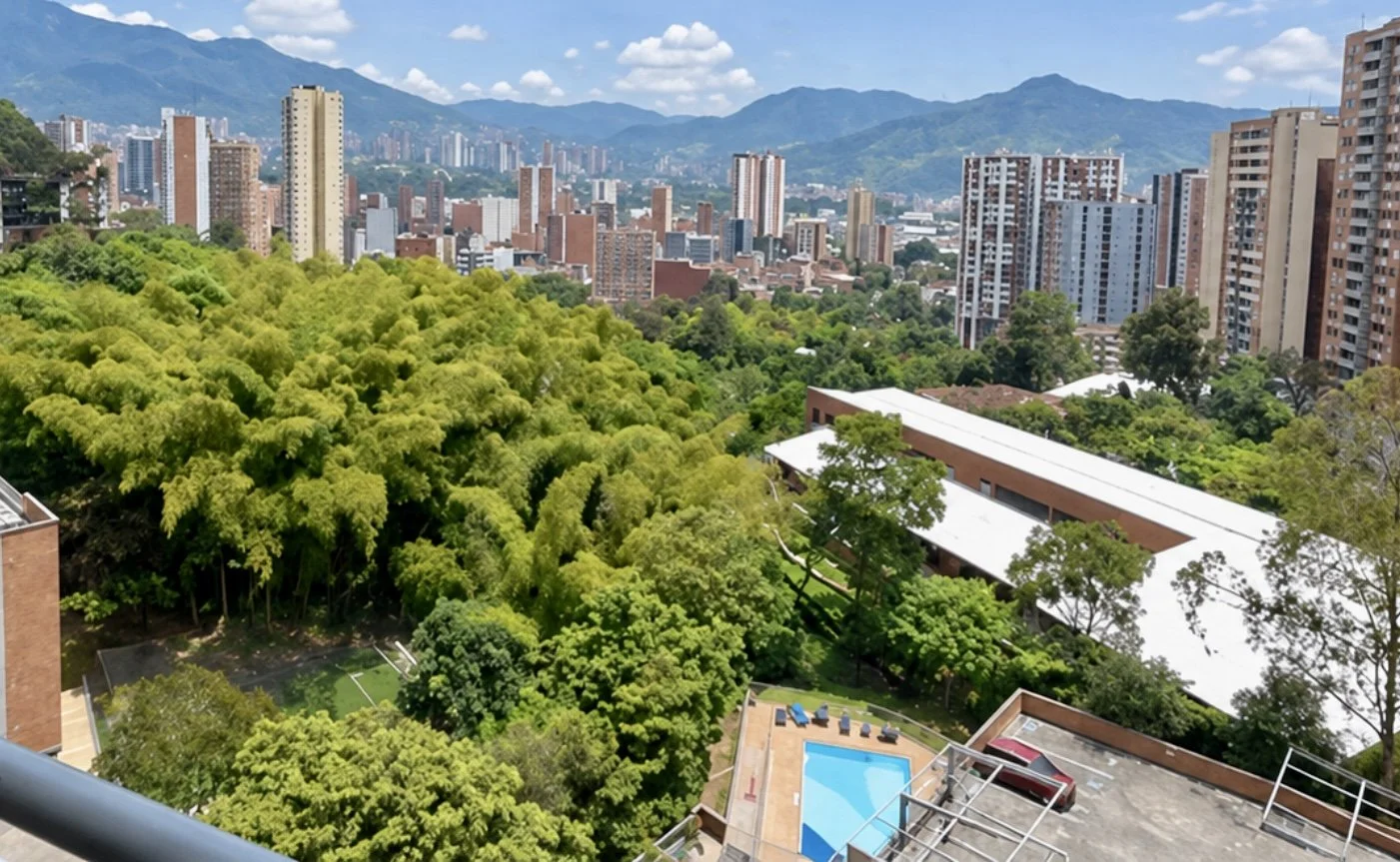 AFFORDABLE 3 Bedroom Apartment in Sabaneta Colombia.