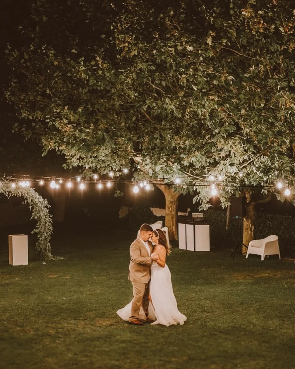 &spades;️ Um marco. Um novo cap&iacute;tulo. Mem&oacute;rias que perduram! 💍💒

📸 @hugojoaquim_photographer 

Esperamos por si!

𝐈𝐧𝐟𝐨𝐫𝐦𝐚𝐜̧𝐨̃𝐞𝐬 𝐞 𝐑𝐞𝐬𝐞𝐫𝐯𝐚𝐬:
📞 932 302 462
✉️ reservas@sohomafra.com
📍 Rua Principal, n.&ordm; 10, E