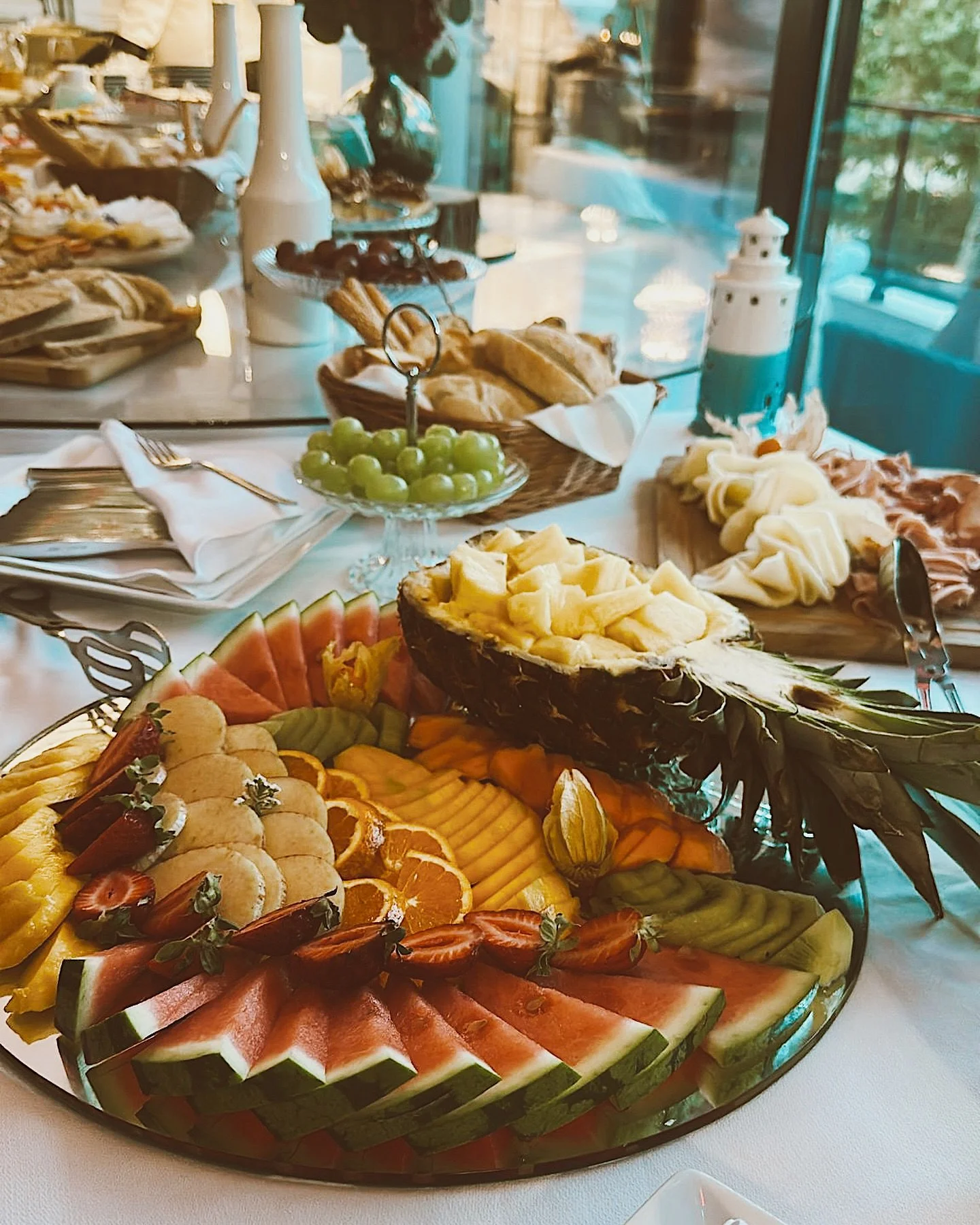 &spades;️ Quando a experi&ecirc;ncia encontra o paladar! 🍽️🍉🍍

Esperamos por si!

𝐈𝐧𝐟𝐨𝐫𝐦𝐚𝐜̧𝐨̃𝐞𝐬 𝐞 𝐑𝐞𝐬𝐞𝐫𝐯𝐚𝐬:
📞 932 302 462
✉️ reservas@sohomafra.com
📍 Rua Principal, n.&ordm; 10, Ervideira - Enxara do Bispo, Mafra

#Mafra #Soh