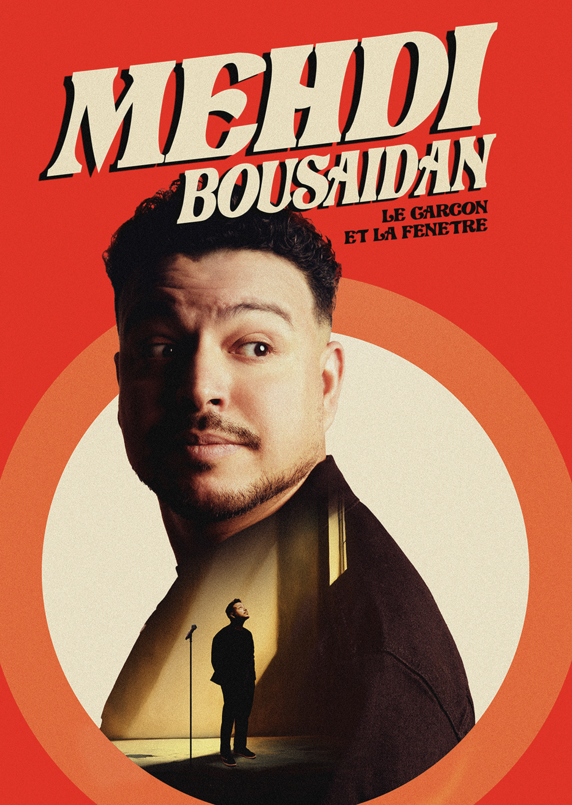 Affiche promotionnelle pour un spectacle humoristique intitulé 'Miehl Bousaidan, le garçon et la fenêtre'. L'affiche présente une photo d'un homme avec du maquillage, un grand cercle blanc en arrière-plan, et une silhouette d'un homme avec un microph