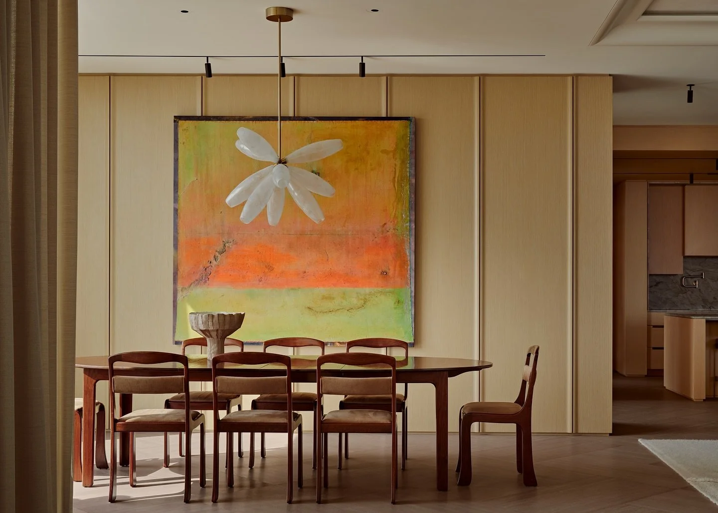 Happy Thanksgiving from Pyramid Builders. 

Architect: @zigersnead 
Interior Designer: @lauraleeclarkinteriordesign 
Custom Builder: @pyramid_builders 
Photography: @stephen_karlisch_photo 

#pyramidbuilt #ultrahome #thanksgivingtable #homedesign #di