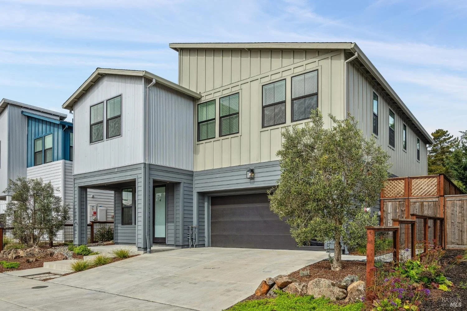 2221-2223 Versaro Dr. | SOLD for $950,000