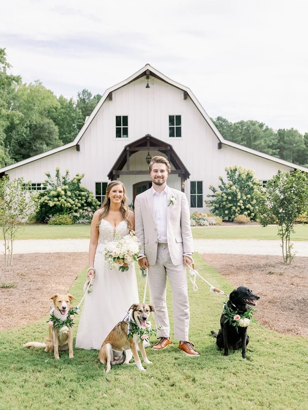 Fur-ever and always 🐶 🐾 

Happy Valentine&rsquo;s Day! 🩷💍

www.alysonjeanevents.com

Planner: @alysonjean_events
Venue: @pavilion_at_carriage_farm
Photographer: @hayleygastigerphotography 
Videographer: @point200 
Flowers: @brushedbybec.florals
R