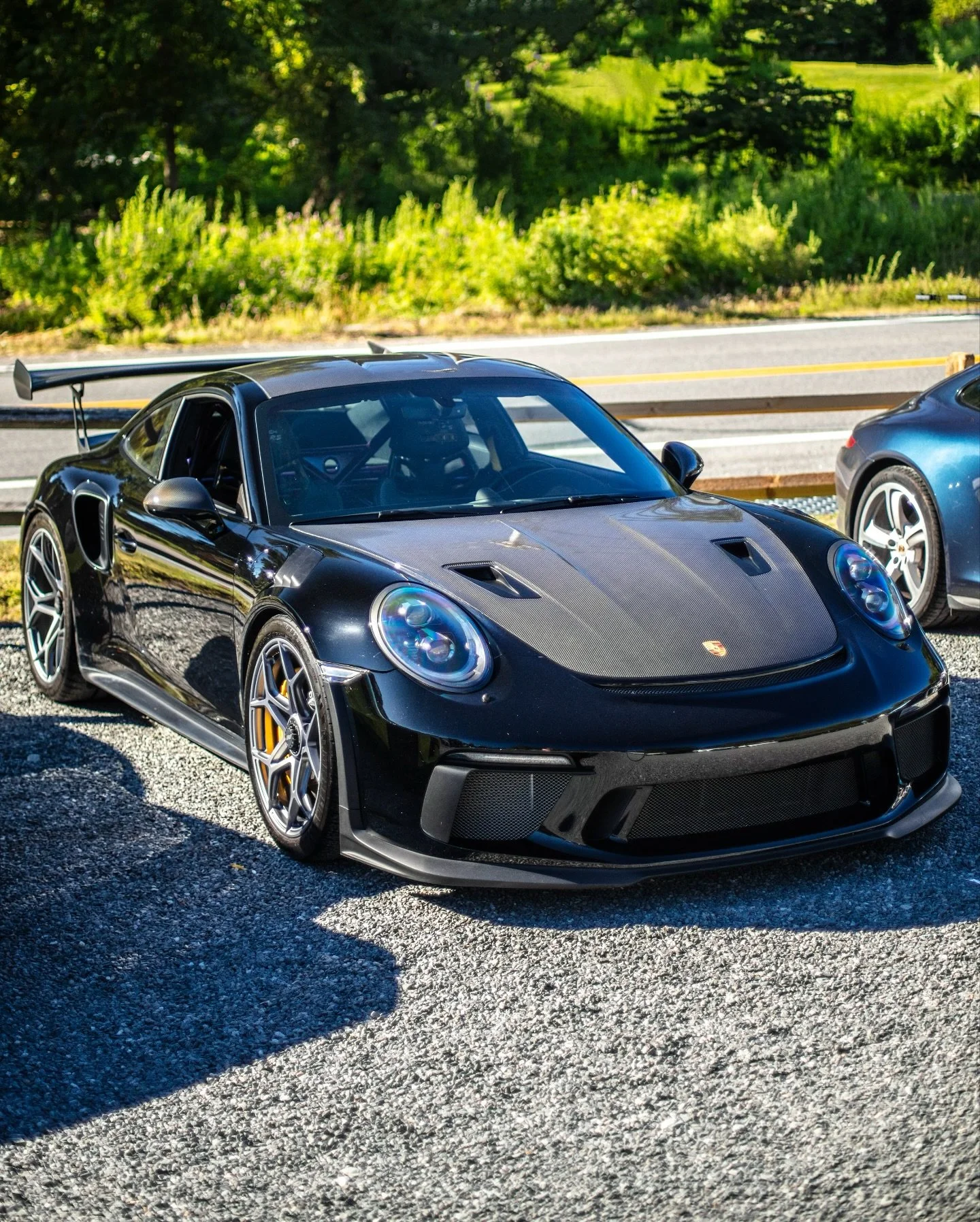 Carbon fiber meets pure Porsche passion. 🏁 With a carbon fiber hood, CCBB&rsquo;s, a custom purple roll cage, and a @soulperformanceproducts exhaust, this machine is tuned for thrills. 🔥🤩

A spec that screams individuality while staying true to Po