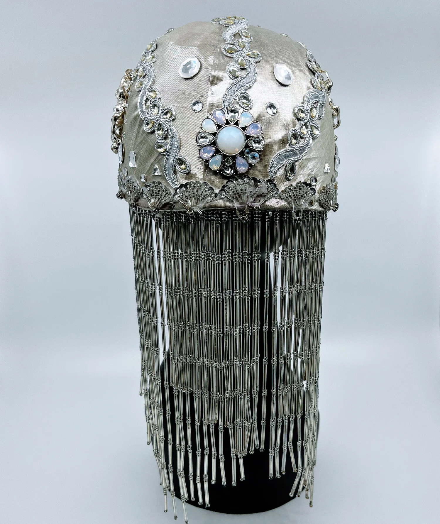 Axi Design Studio Swarovski Crystal Rhinestone Bling Metallic Silver Hat Cap Silver Crystal Appliqué Black New York Hat | Believe In New York main image 2