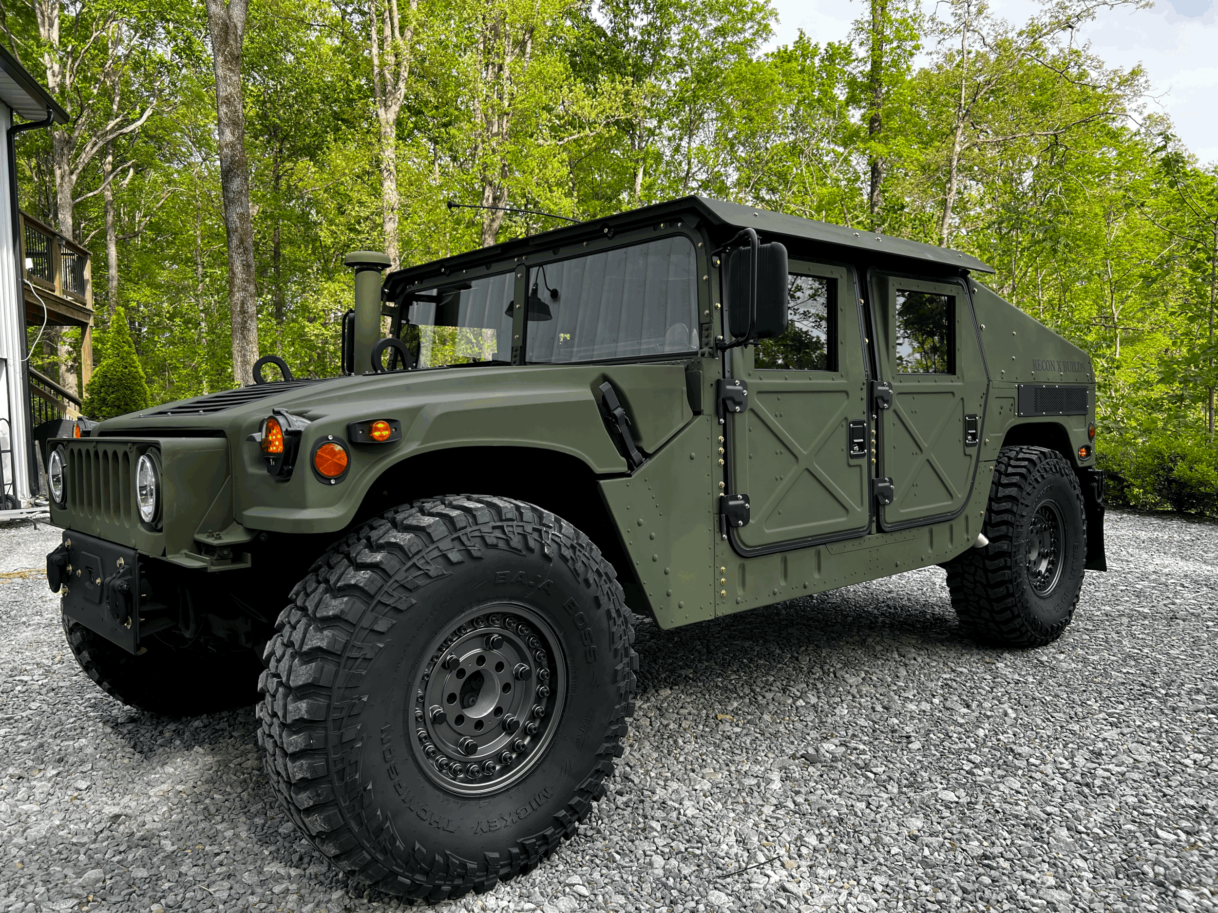 2010 Custom 11 Series Slantback with Heated Seats and Front/Rear/Side Cameras