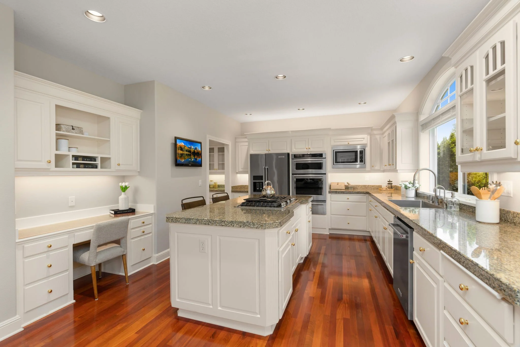 15-web-or-mls-2358-nw-woodrose-dr.jpg