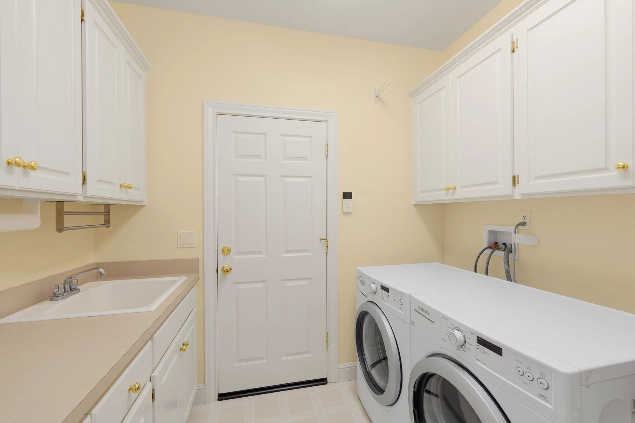 22-web-or-mls-2358-nw-woodrose-dr.jpg