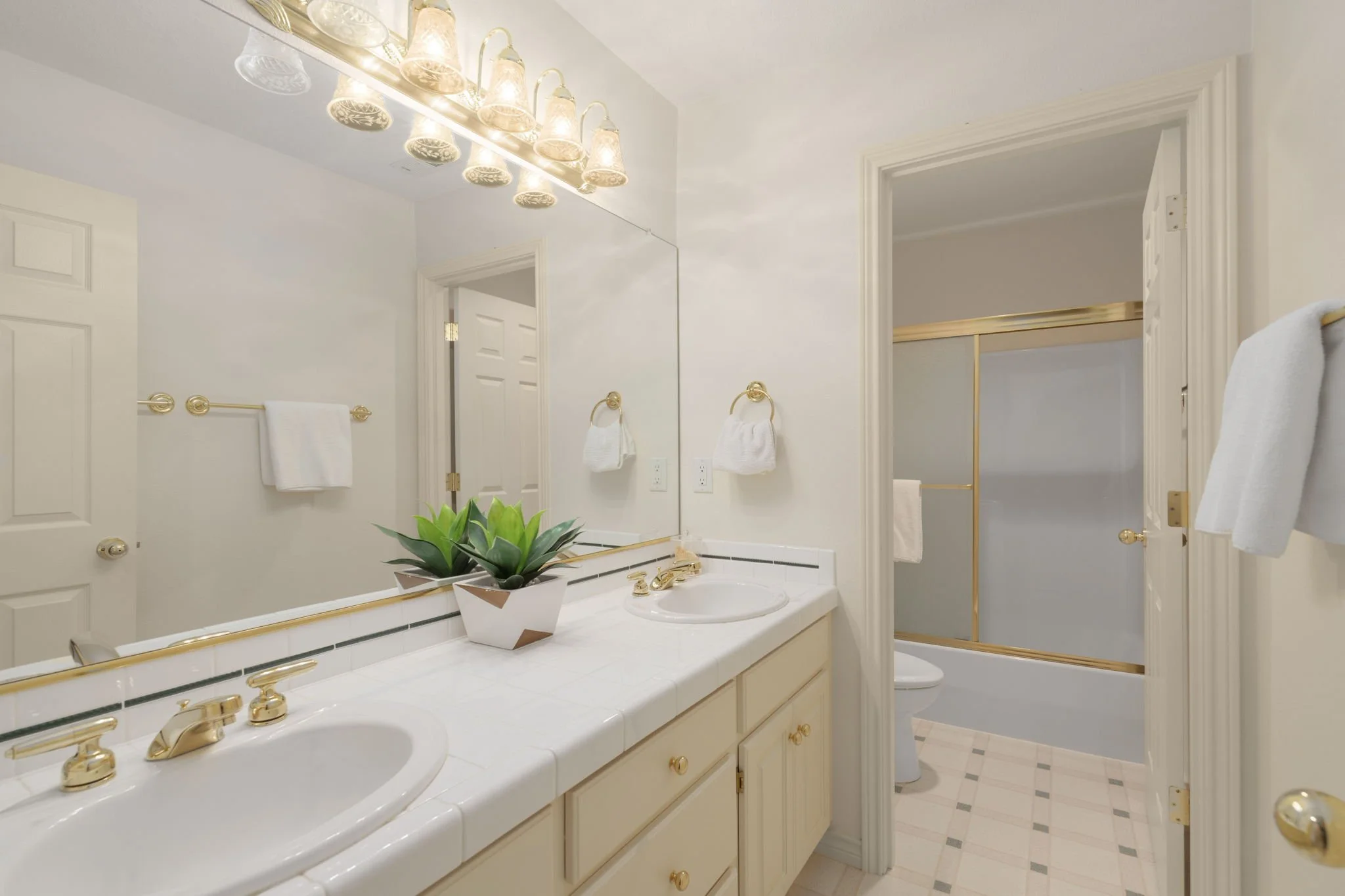 38-web-or-mls-2358-nw-woodrose-dr.jpg