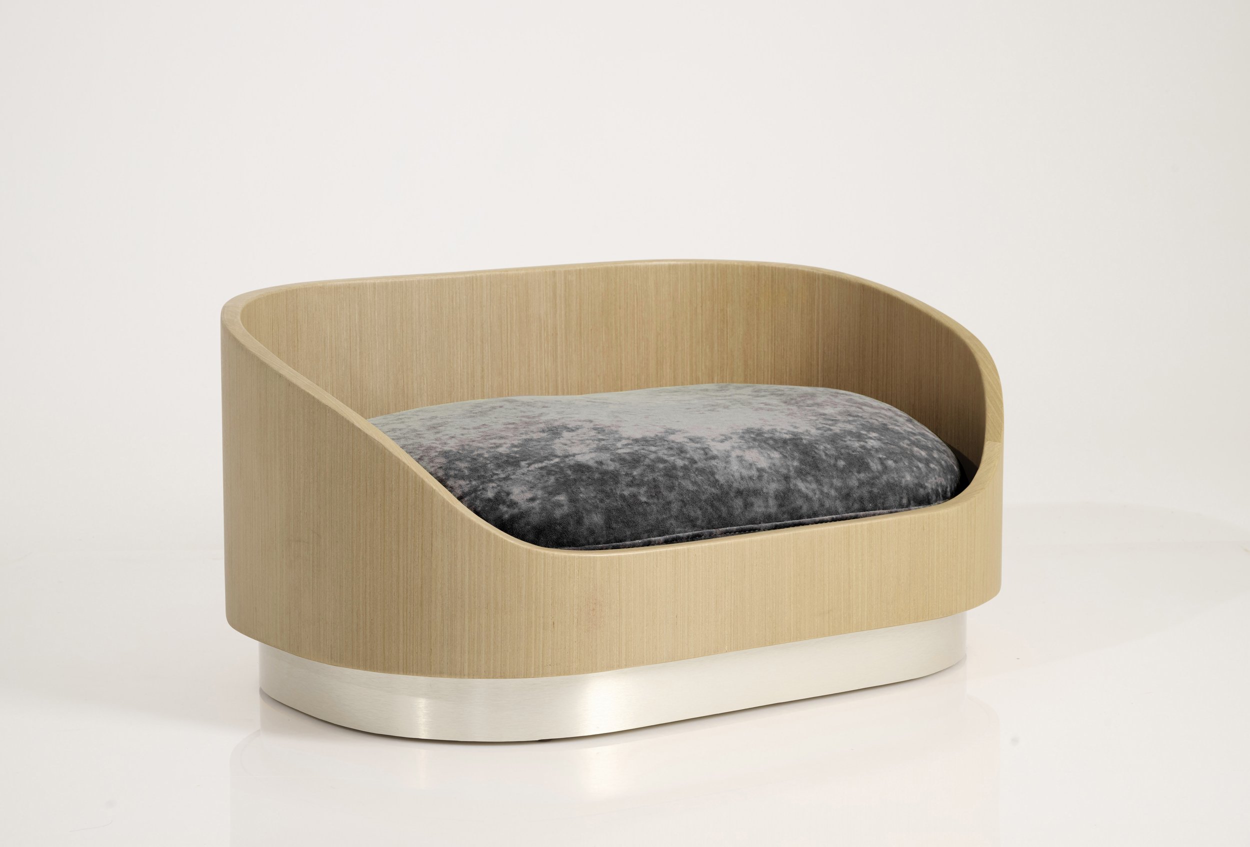 Liebling_Maple_frame_nickel_base_charcoal_cushion.jpg