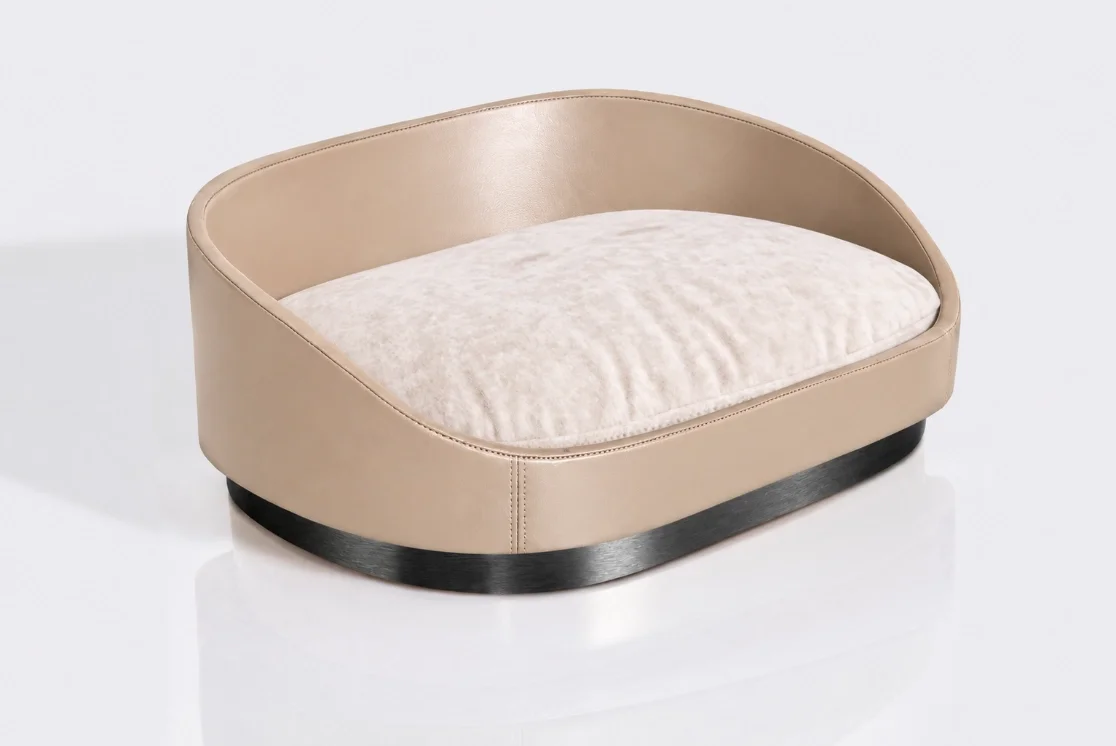 Liebling_Maxi_Cashmere_MatteBlack_Ivory.webp