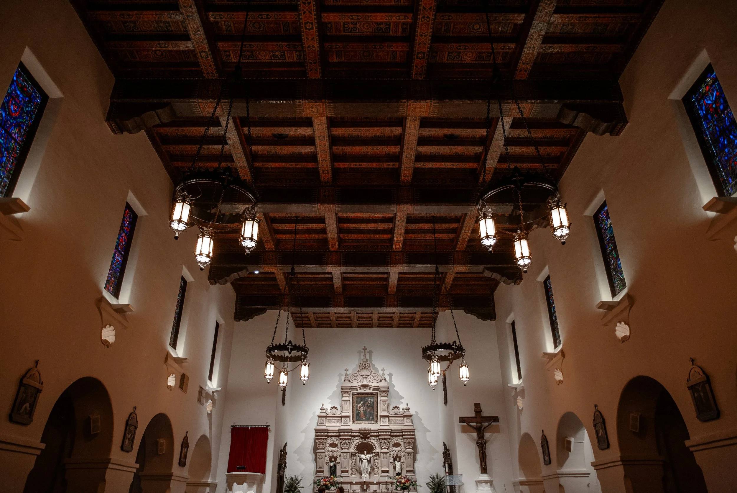 Editorial ceremony details, capturing all the details to tell the whole wedding story.