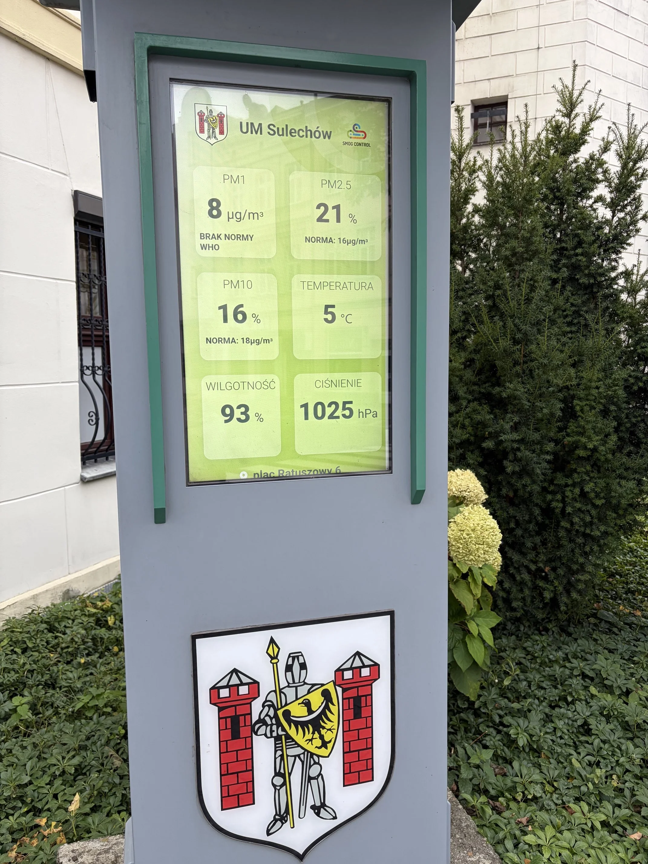 Czujnik jakości powietrza zainstalowany.
