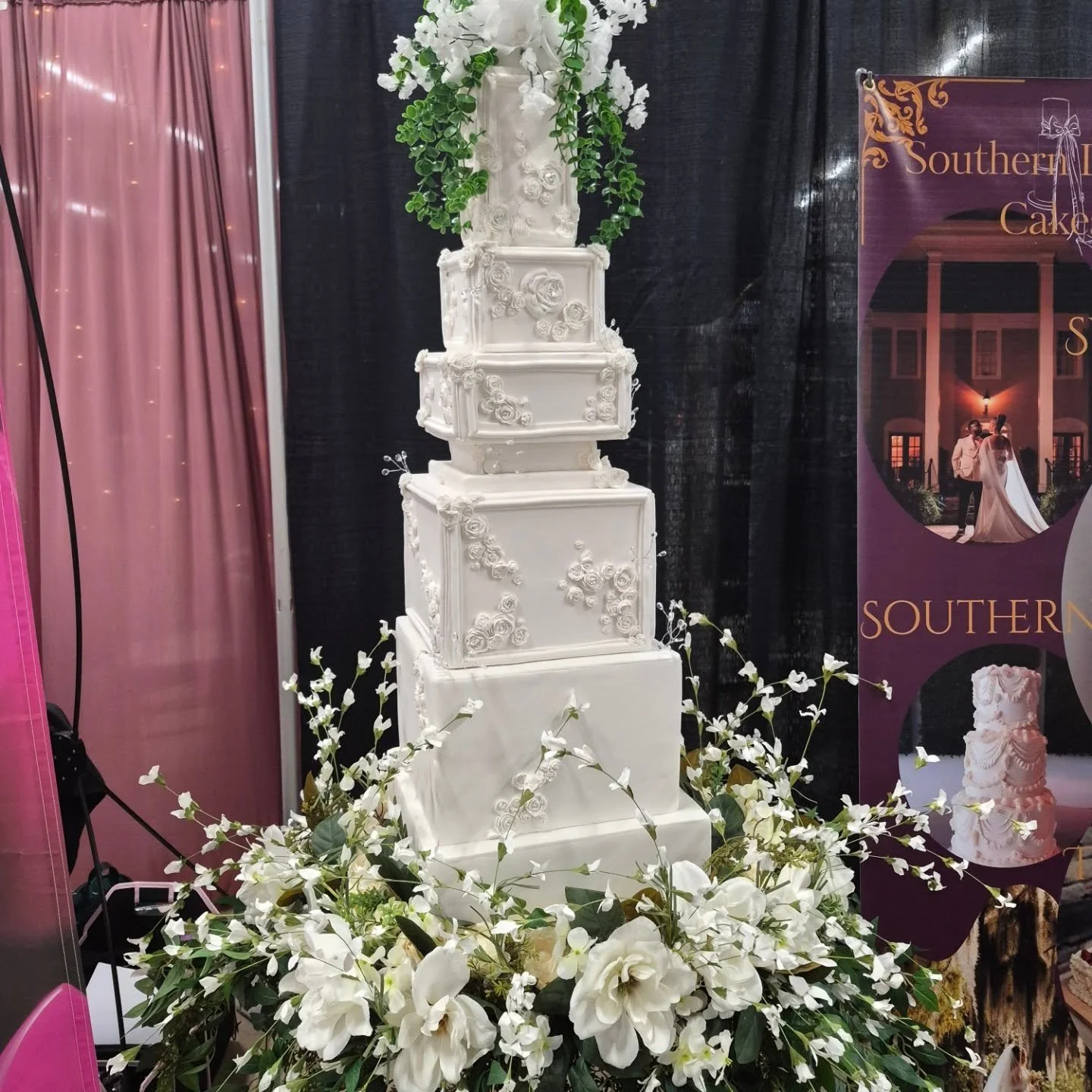 expo cake.jpg
