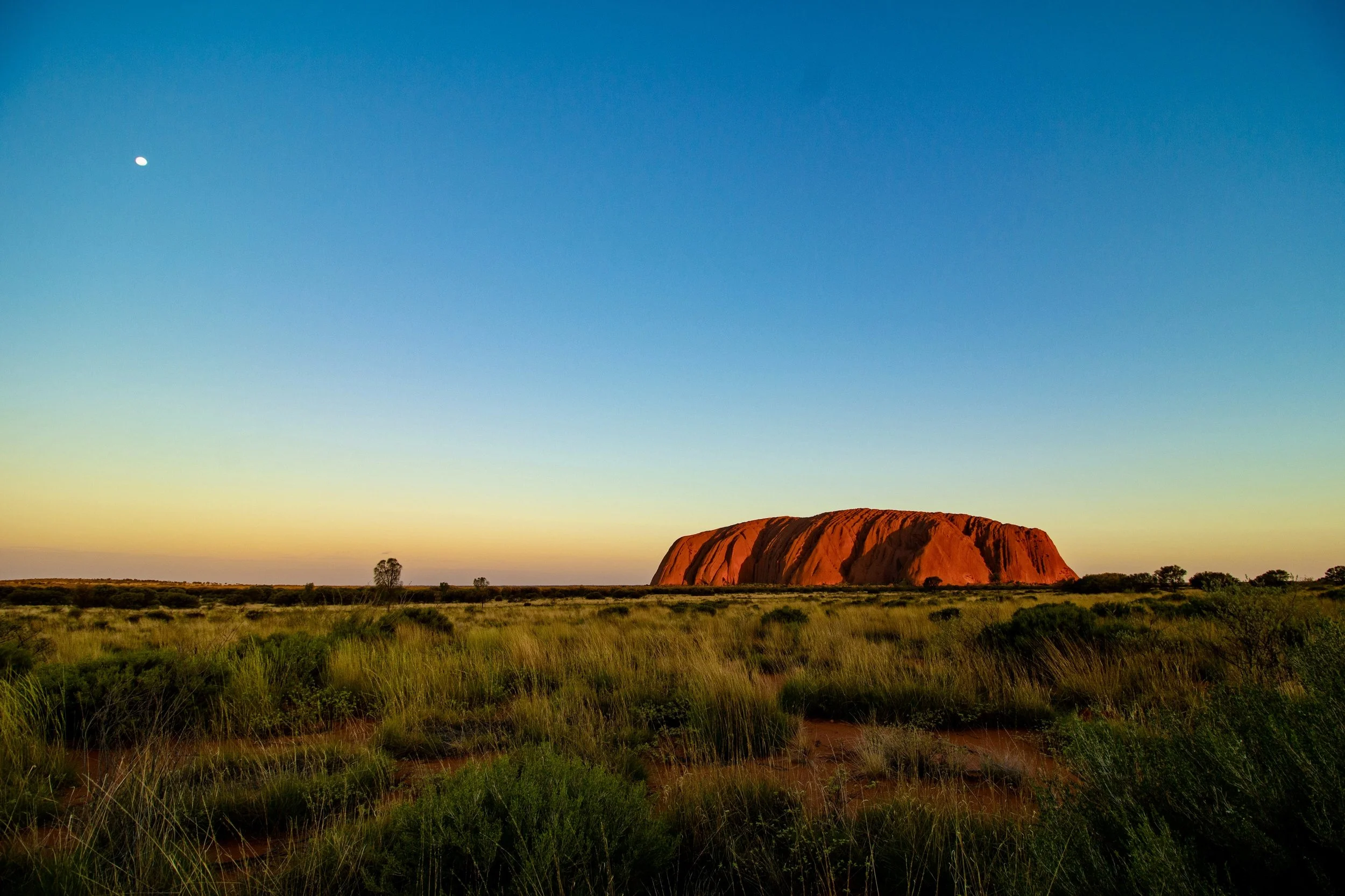 Uluru.jpg